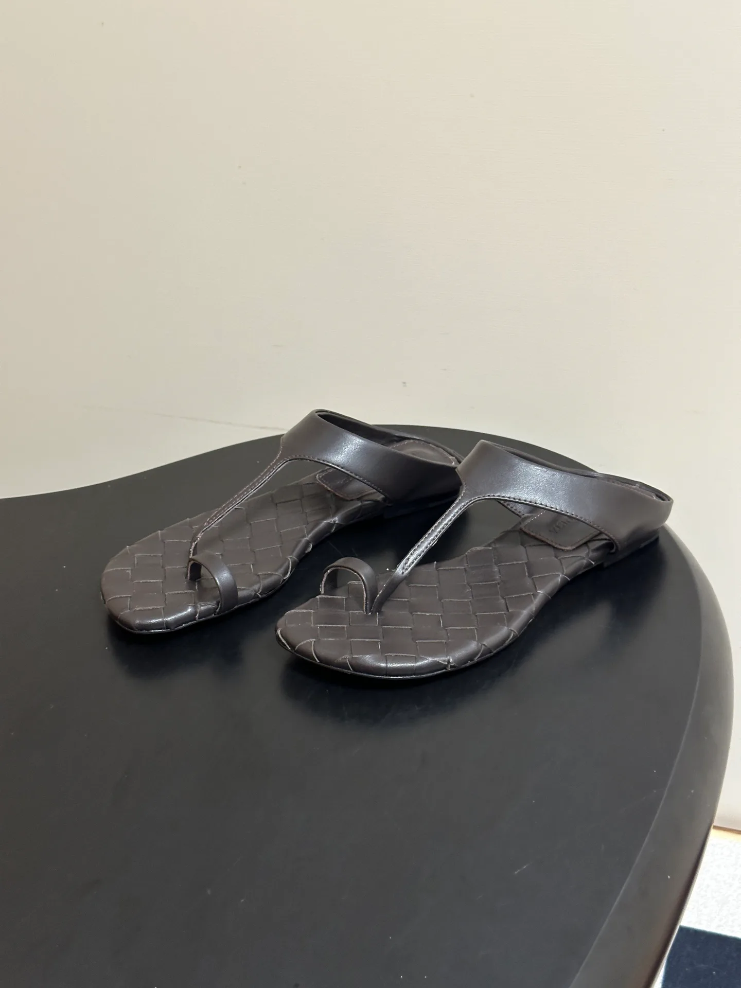 Шлепанцы Женские Bottega Veneta 18049558