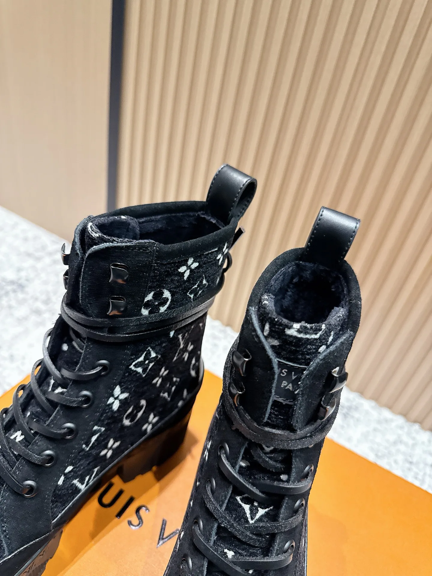 Ботильоны Женские Louis Vuitton 582509