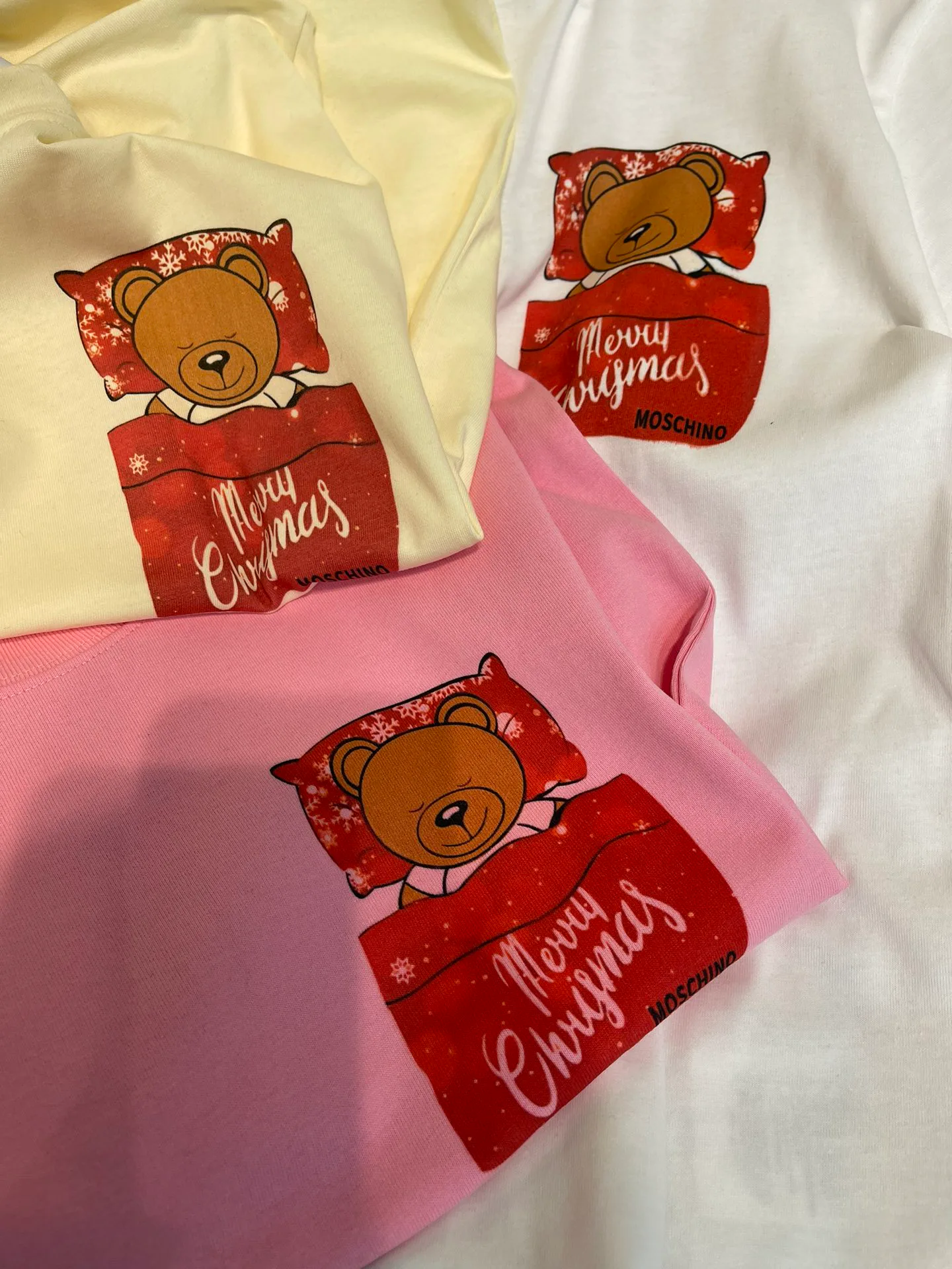 Футболки Женские Moschino 3667