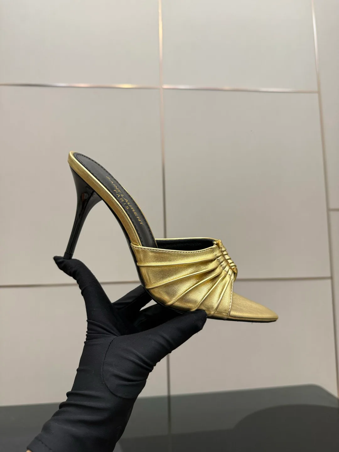 Босоножки Женские Saint Laurent 13164422