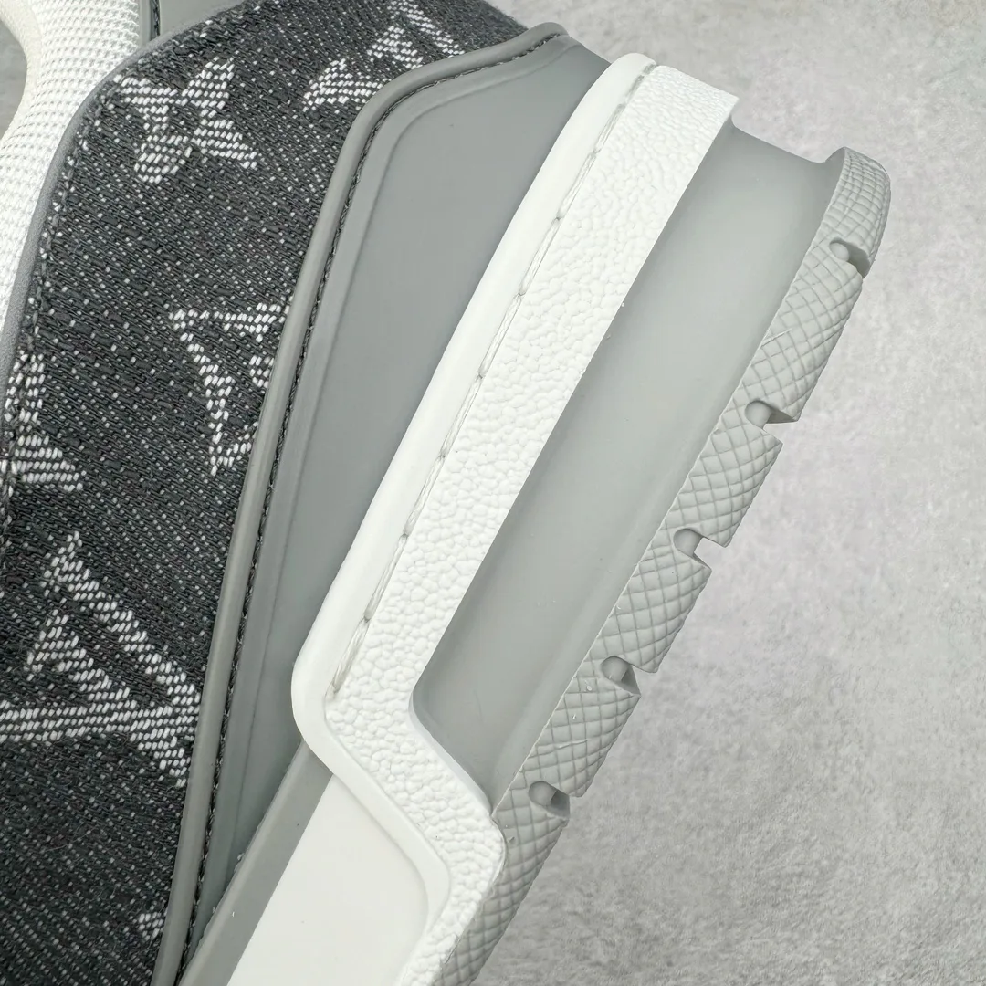 Кроссовки Женские Louis Vuitton 15207