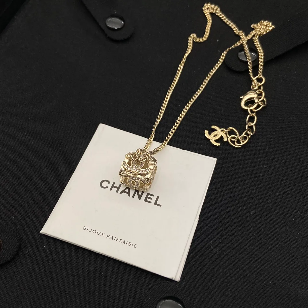 Бижутерия Chanel 12782376