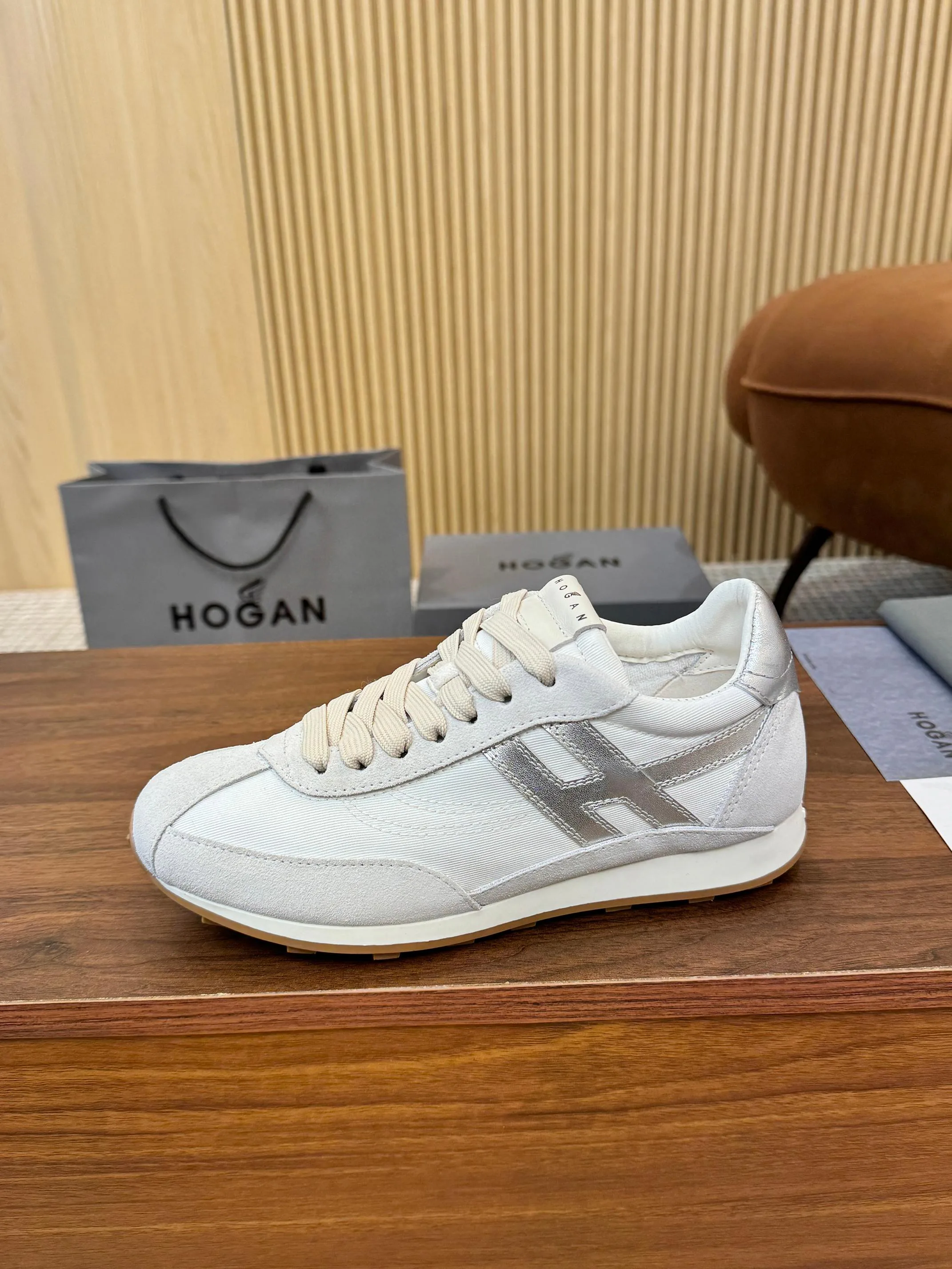 Кроссовки Женские Hogan 11745751