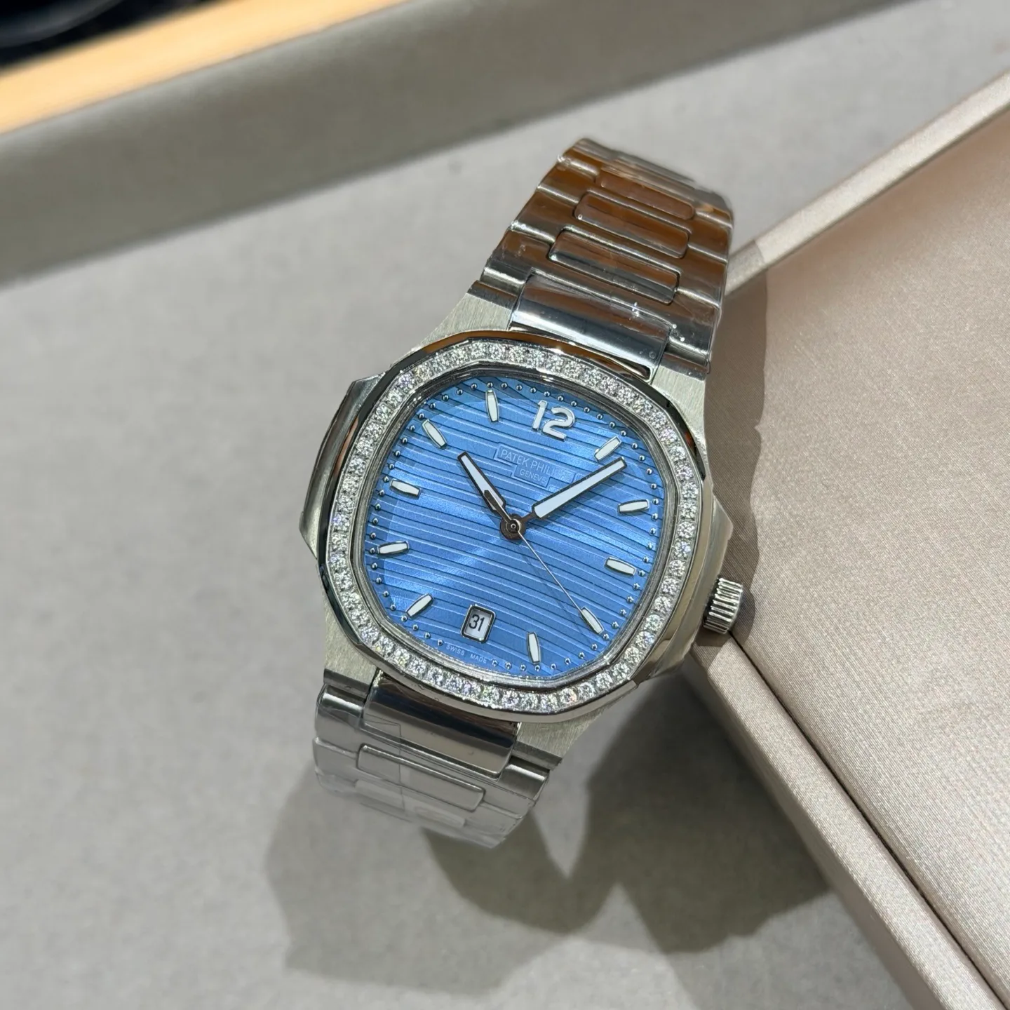 Часы Женские Patek Philippe 17870337
