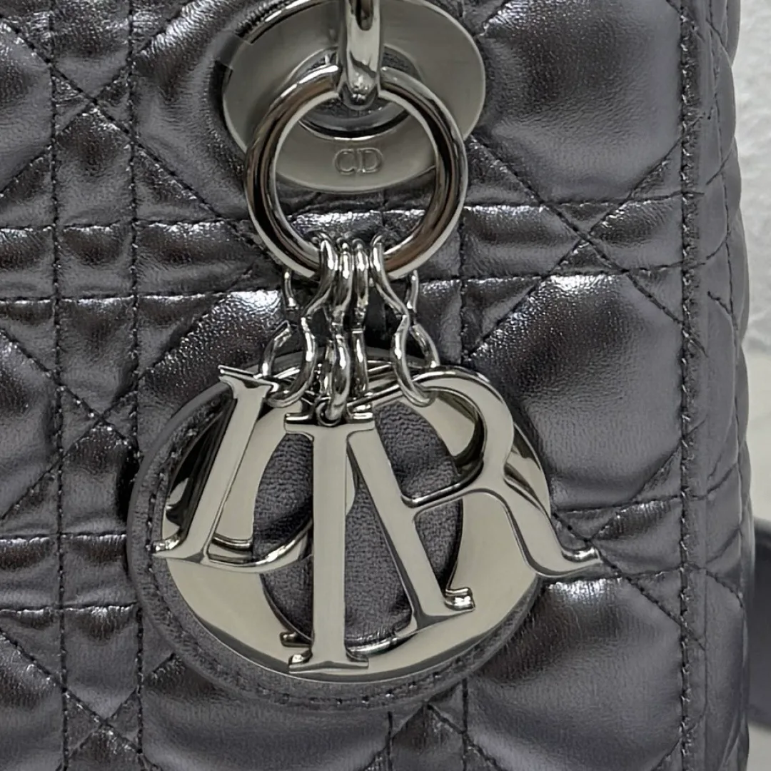 Классические Сумки Женские Christian Dior 16974207