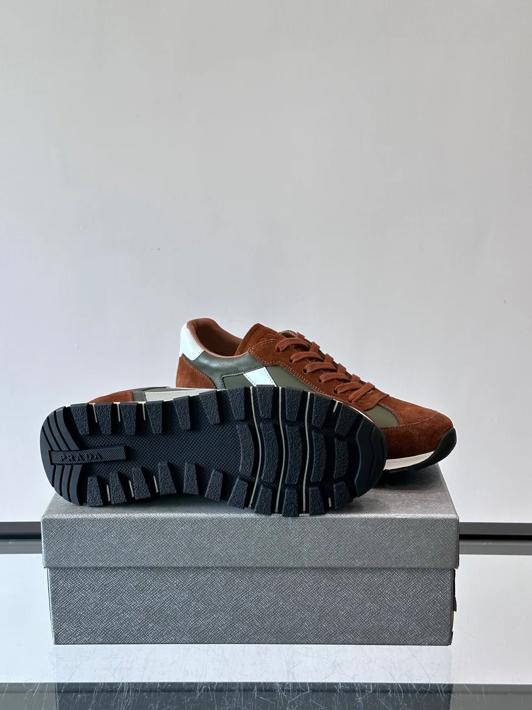 Кроссовки Мужские Prada 1072330