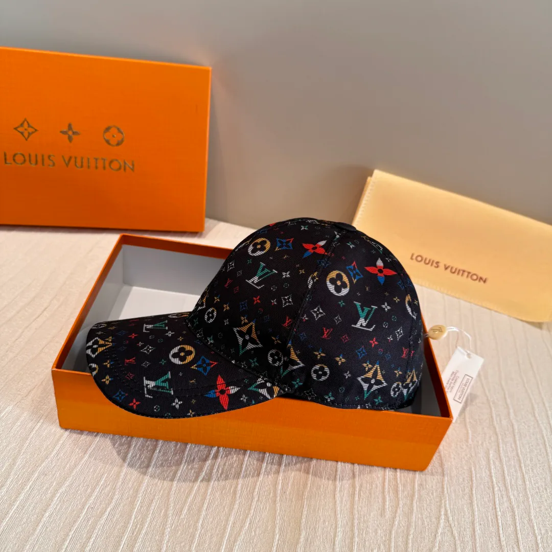 Головные Уборы Louis Vuitton 11529594