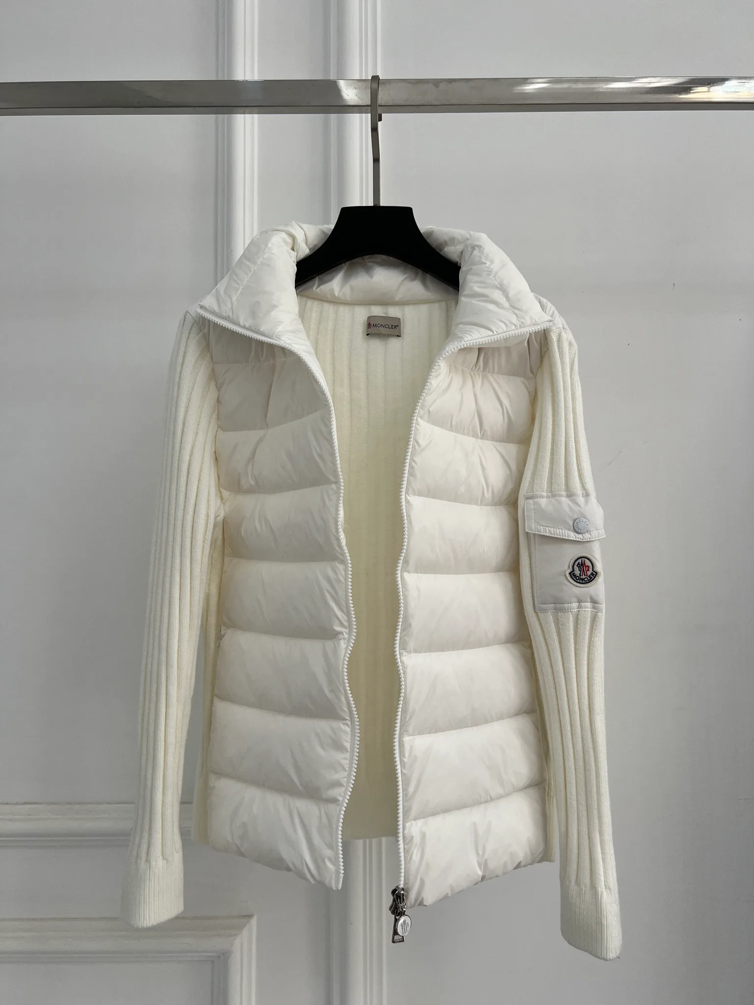Куртки И Пуховики Женские Moncler 18416279