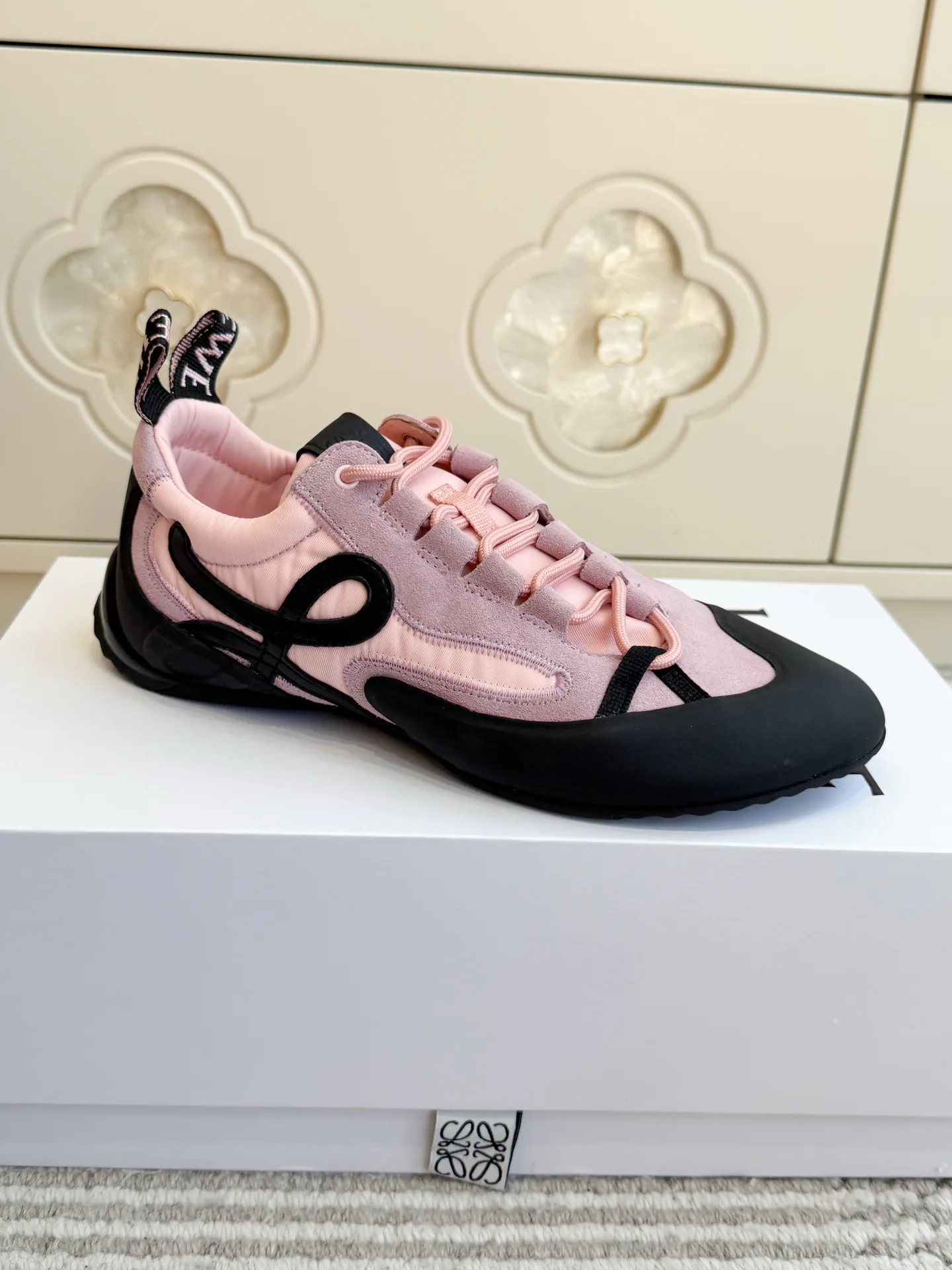 Кроссовки Женские Loewe 18275867
