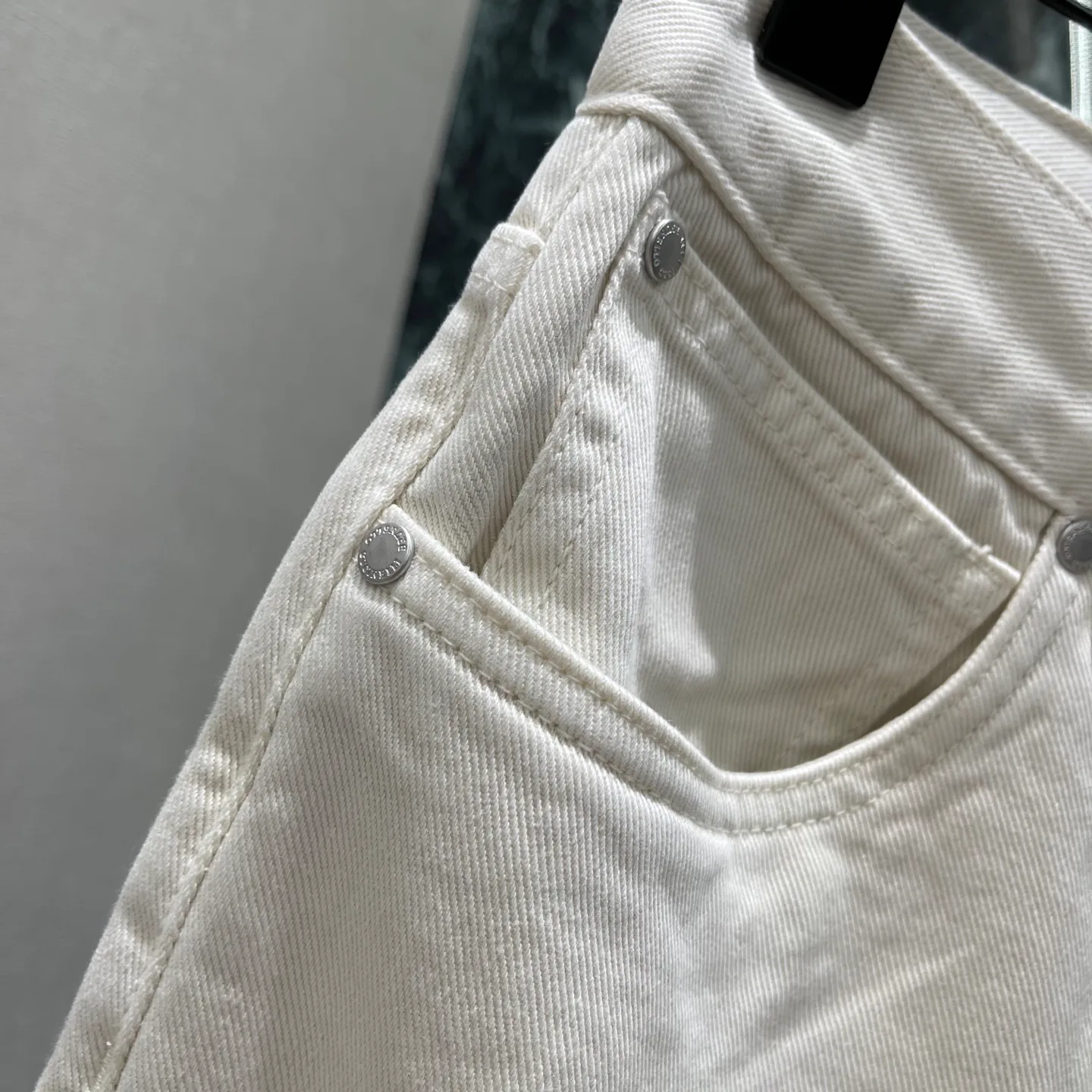 Джинсы Женские Brunello Cucinelli 18460350