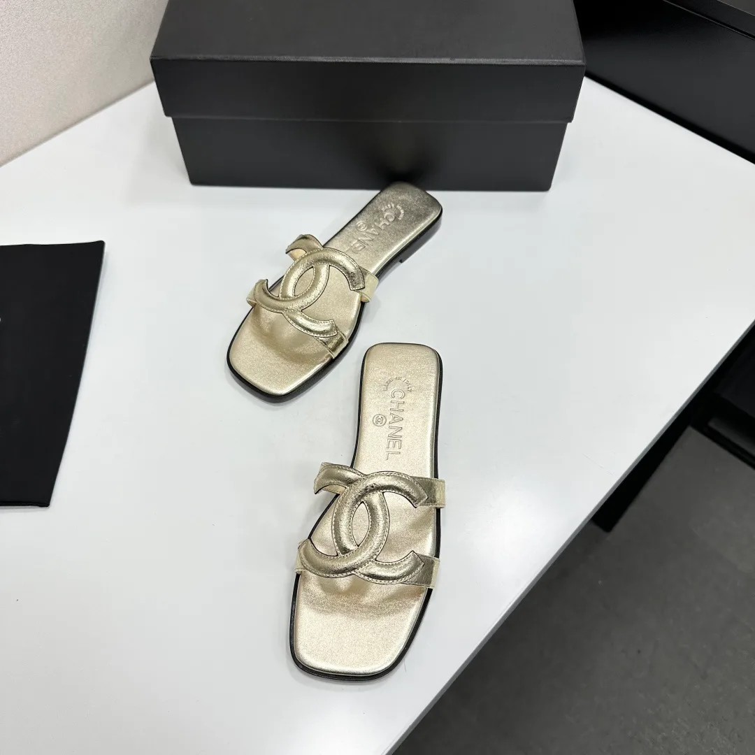 Шлепанцы Женские Chanel 11579304