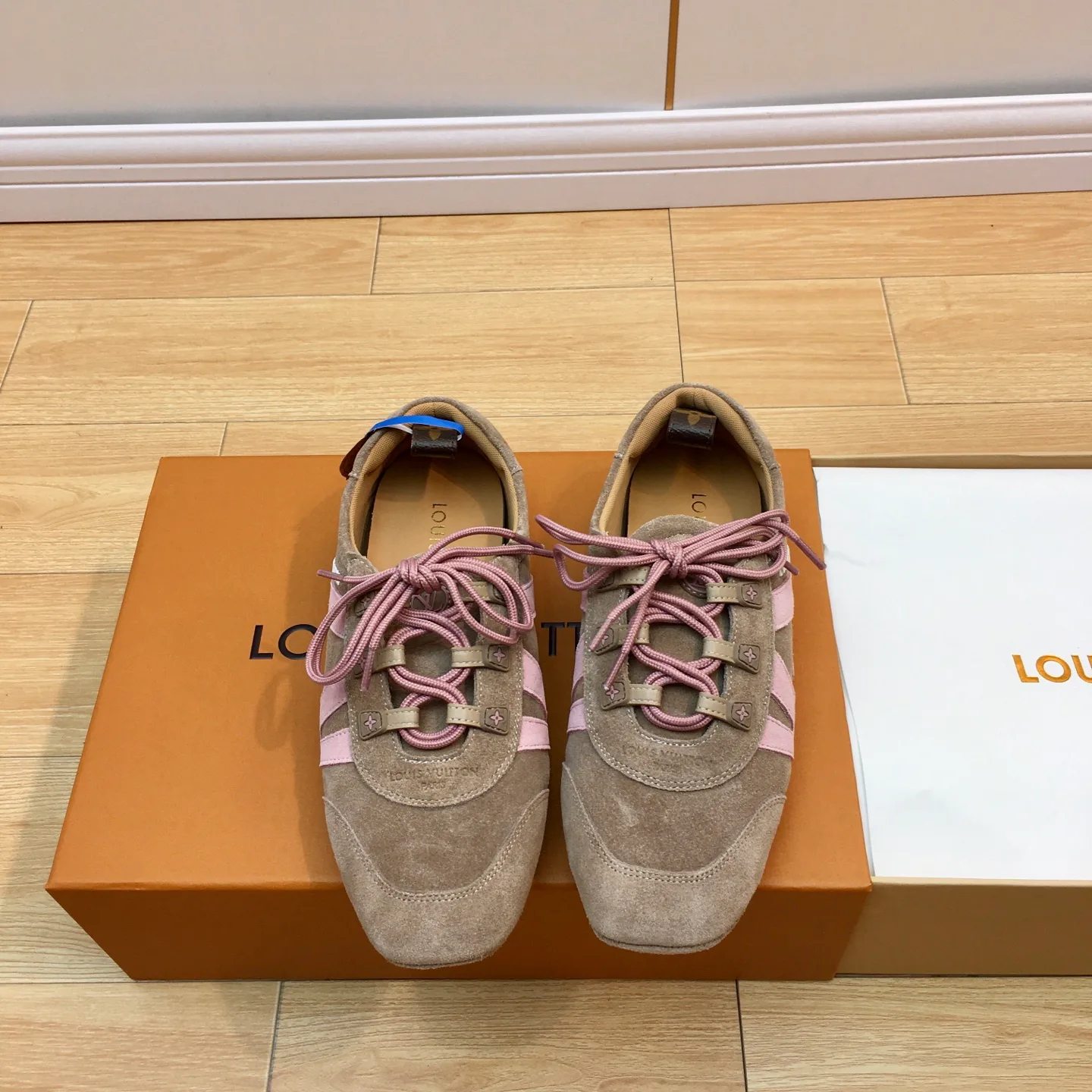 Кроссовки Женские Louis Vuitton 1590949