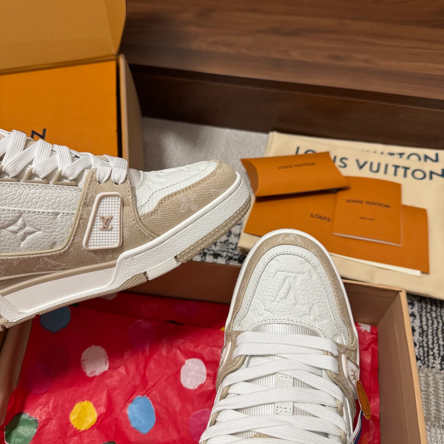 Кроссовки Женские Louis Vuitton 1546770