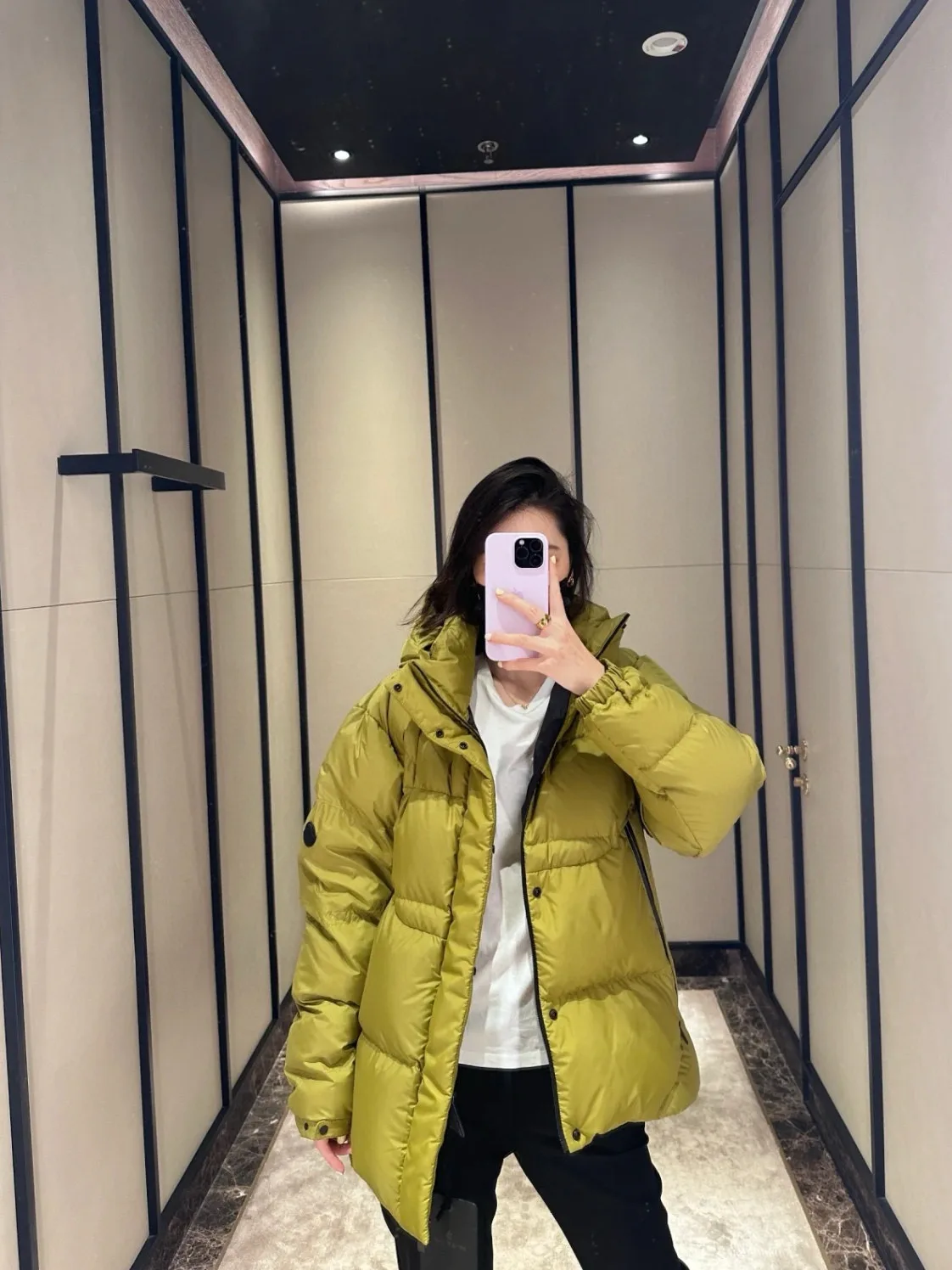 Куртки И Пуховики Женские Moncler 2496