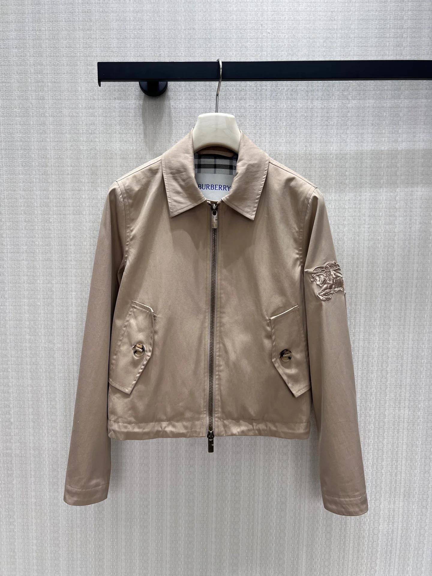 Куртки И Пуховики Женские Burberry 17719136