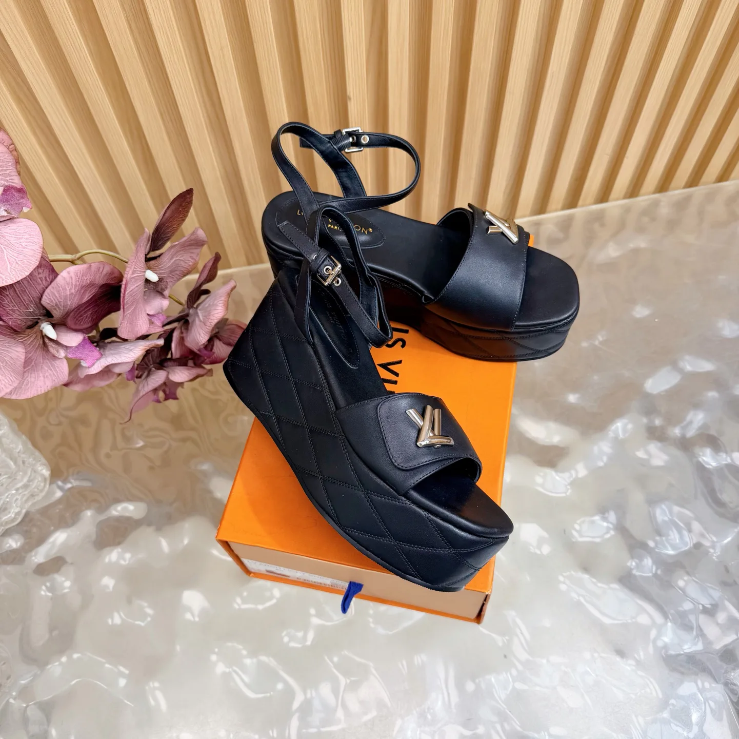 Босоножки Женские Louis Vuitton 1881580