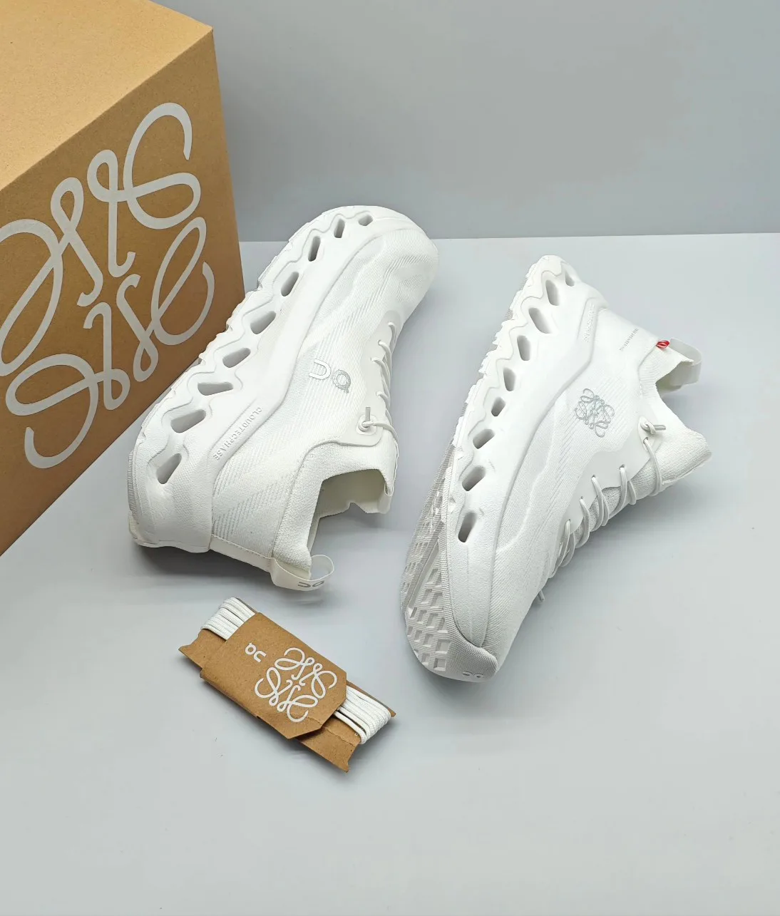 Кроссовки Женские Loewe 13193969