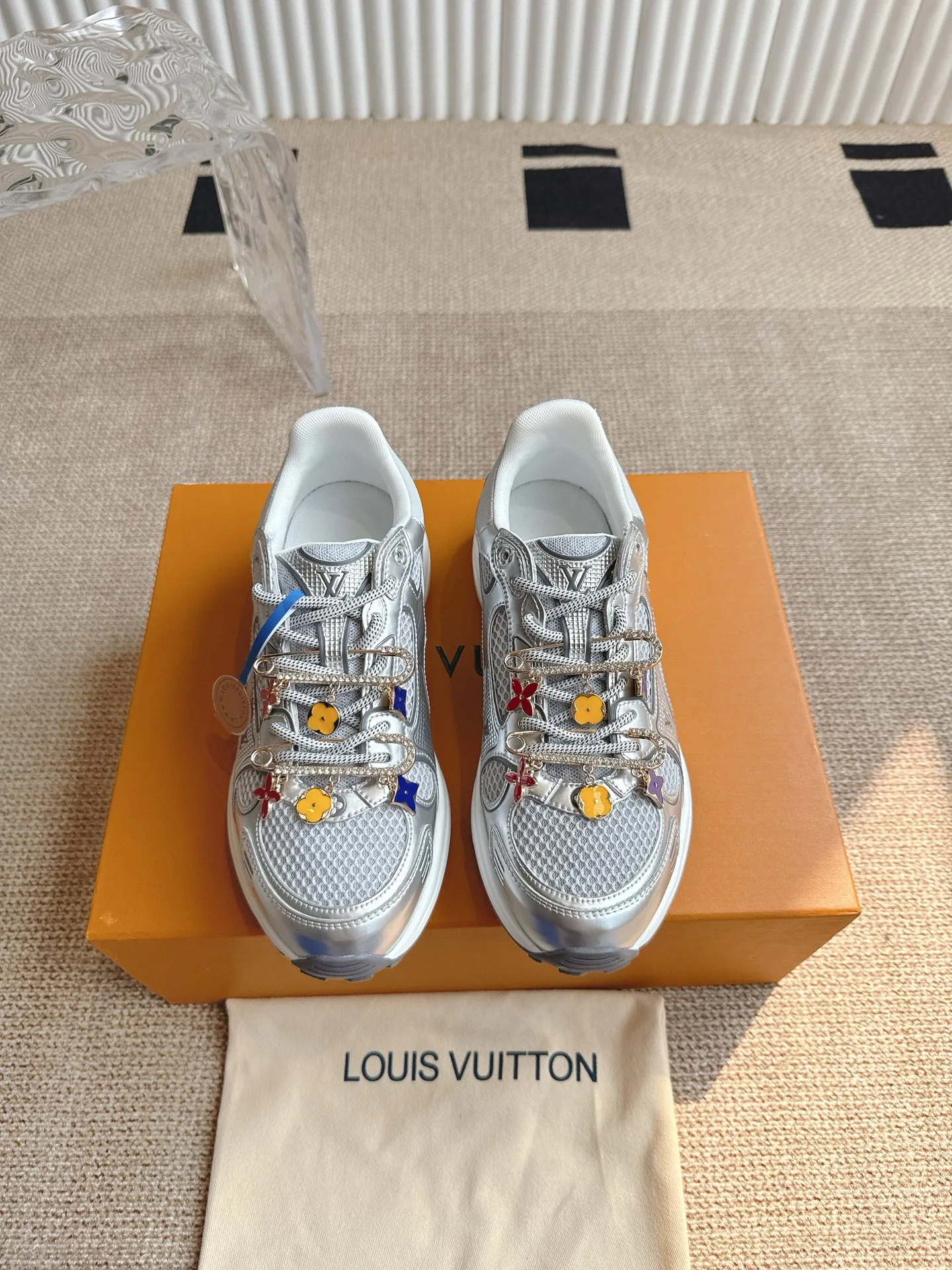 Кроссовки Женские Louis Vuitton 13351300