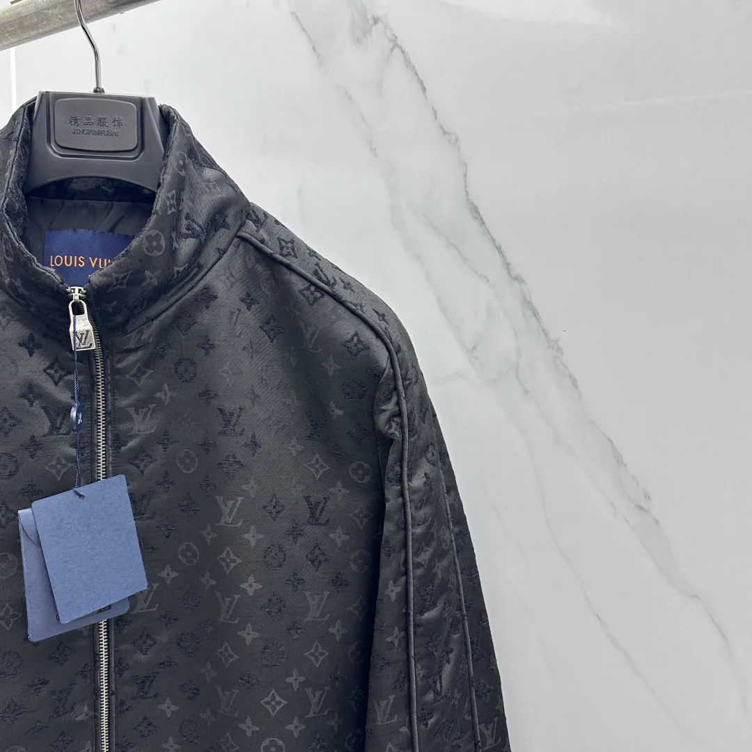 Куртки И Пуховики Мужские Louis Vuitton 18246855
