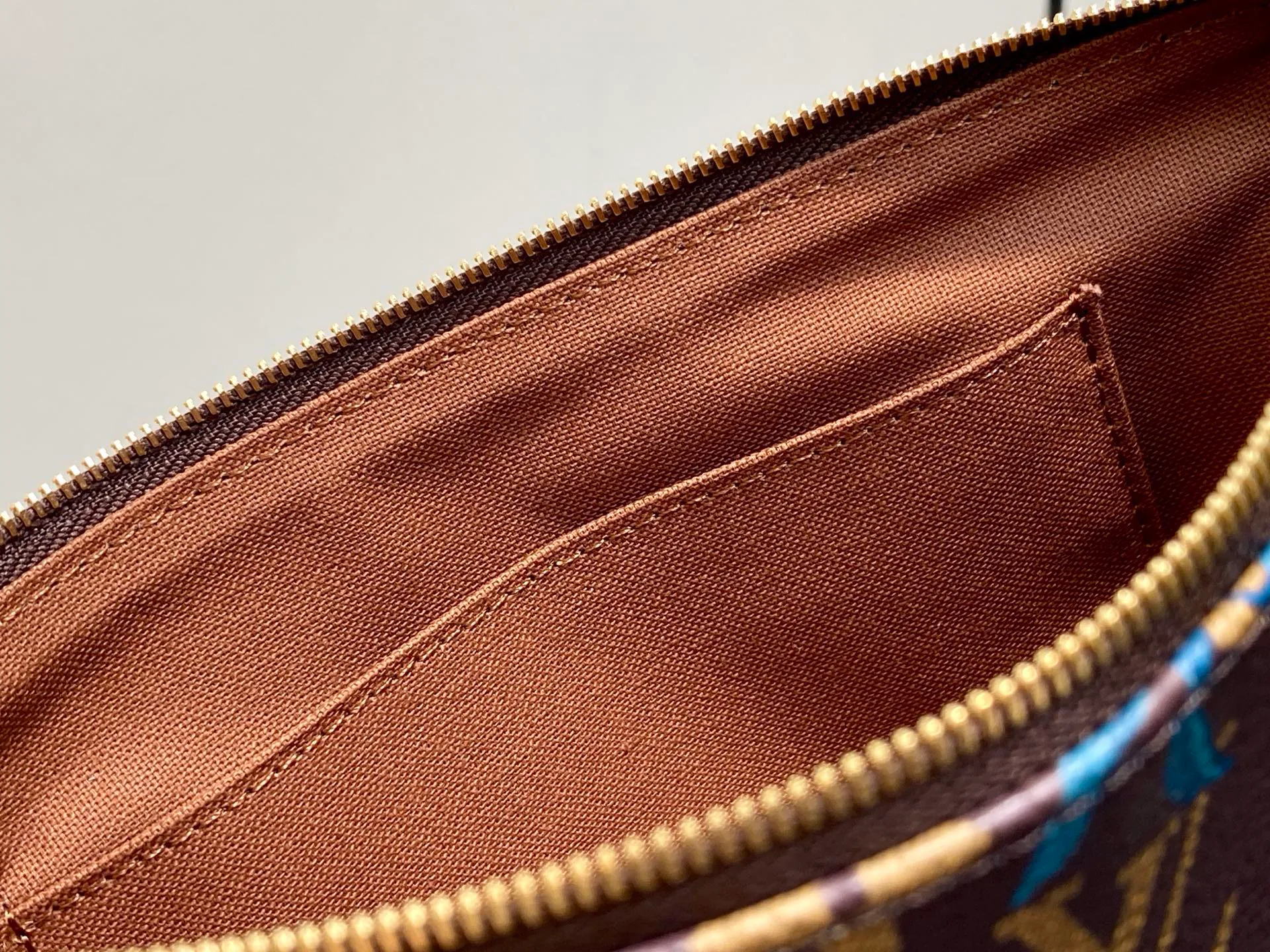 Клатчи Женские Louis Vuitton 13333538
