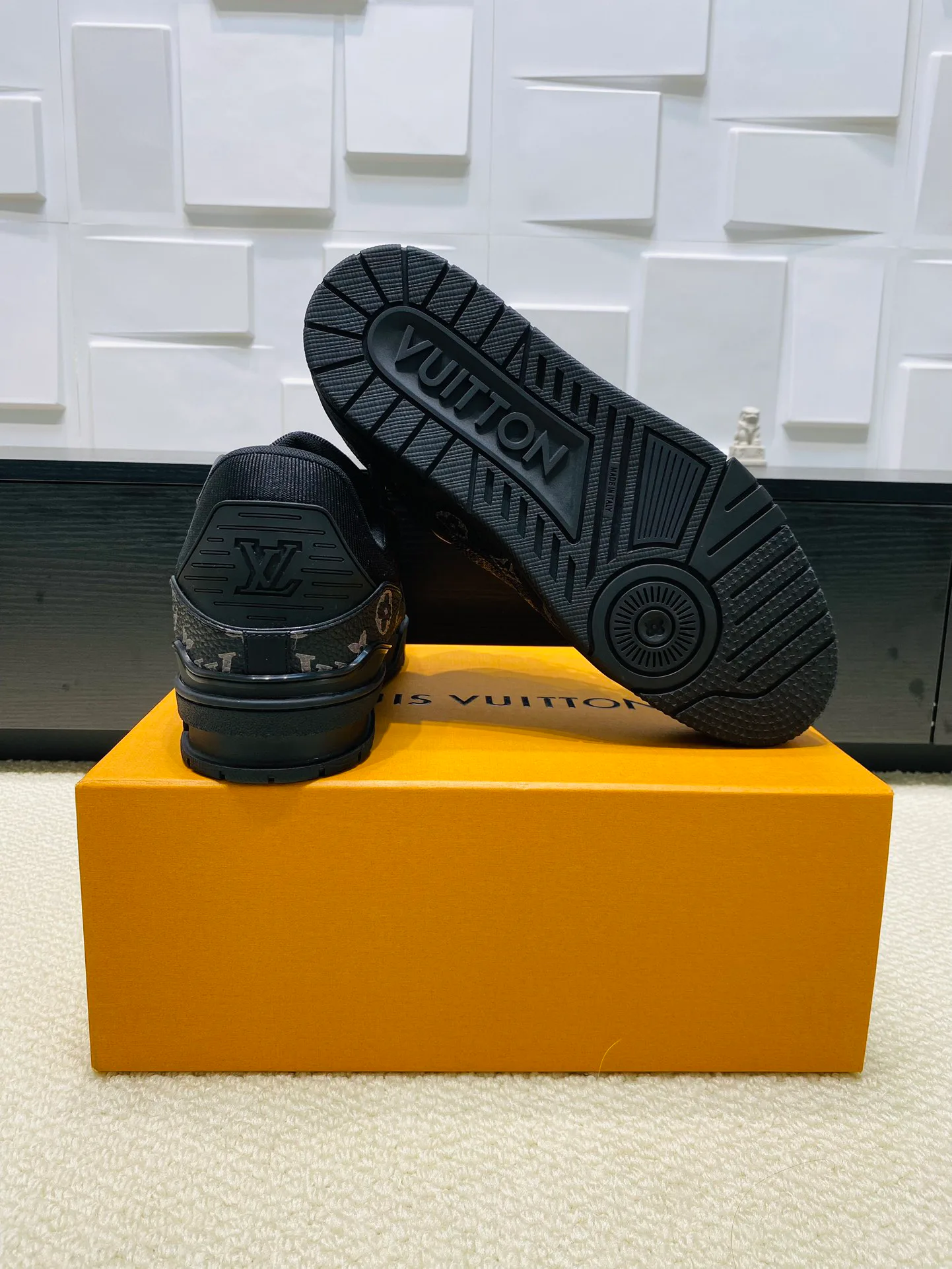 Кроссовки Женские Louis Vuitton 15278