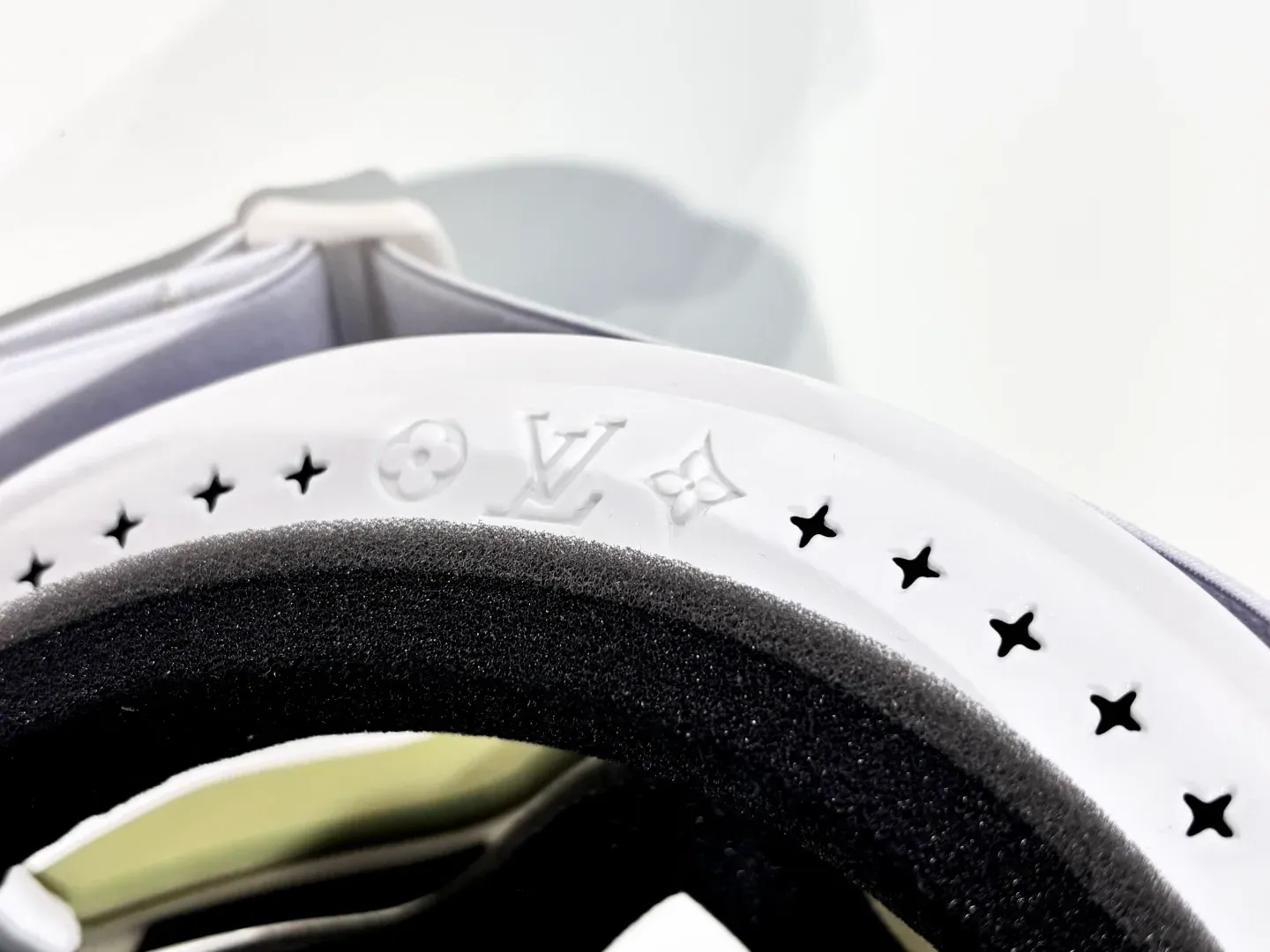 Очки Louis Vuitton 6192630