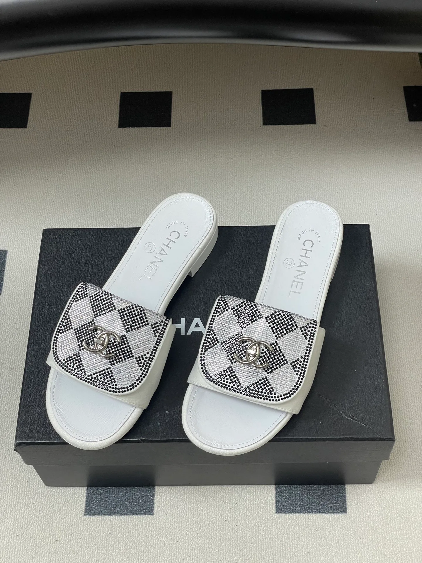 Шлепанцы Женские Chanel 1408236