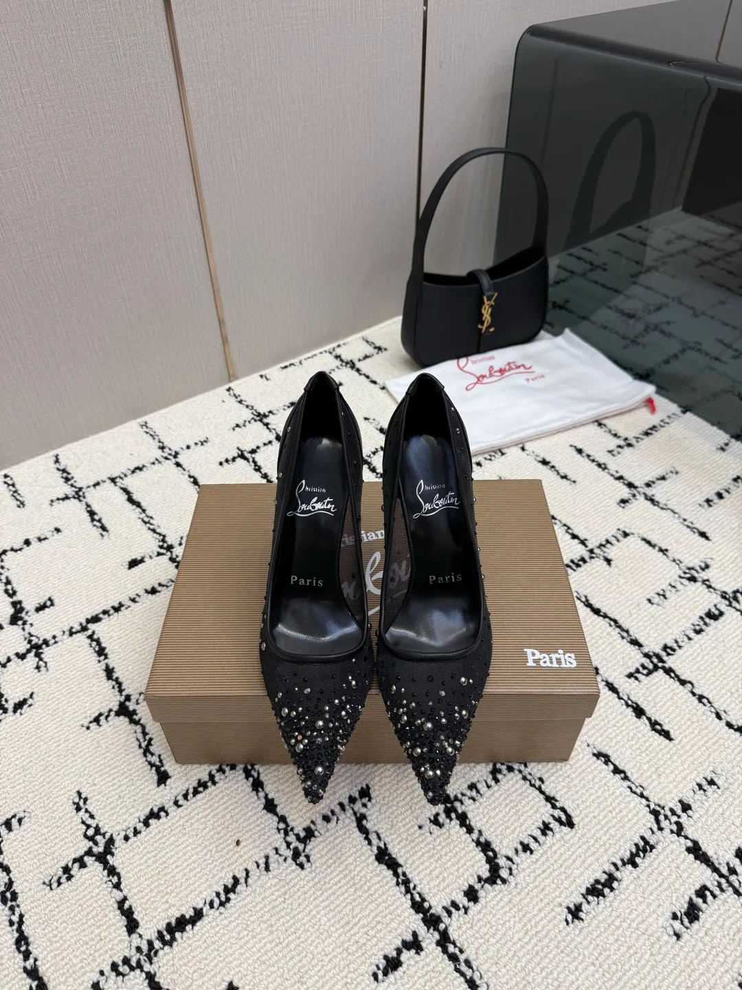 Туфли Женские Christian Louboutin 16926571