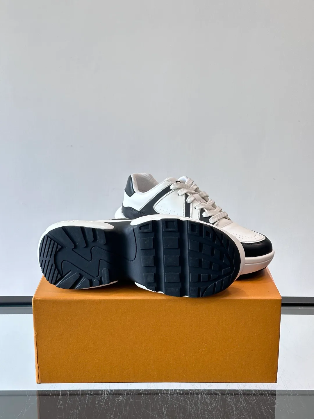 Кроссовки Мужские Louis Vuitton 1969462