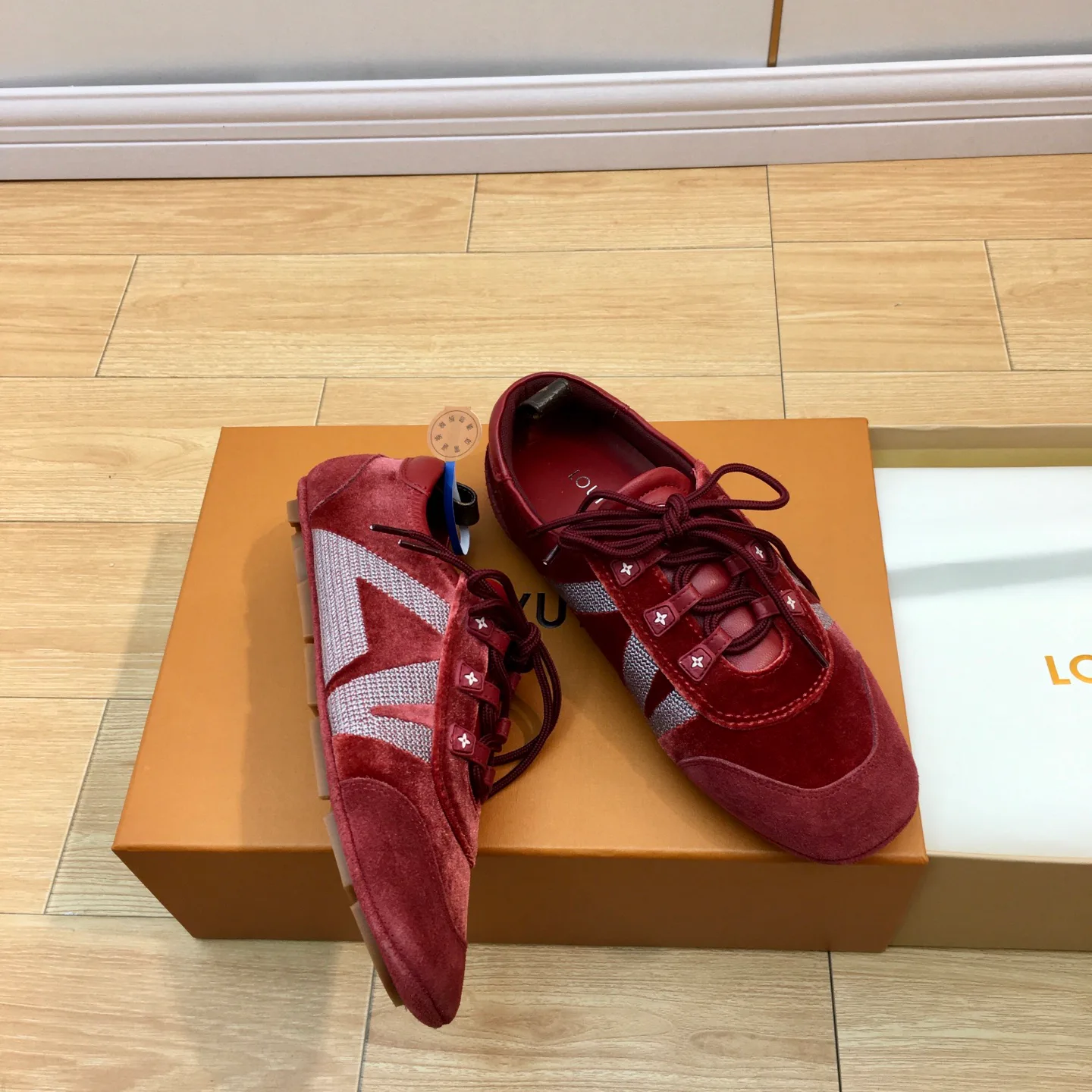 Кроссовки Женские Louis Vuitton 5084669