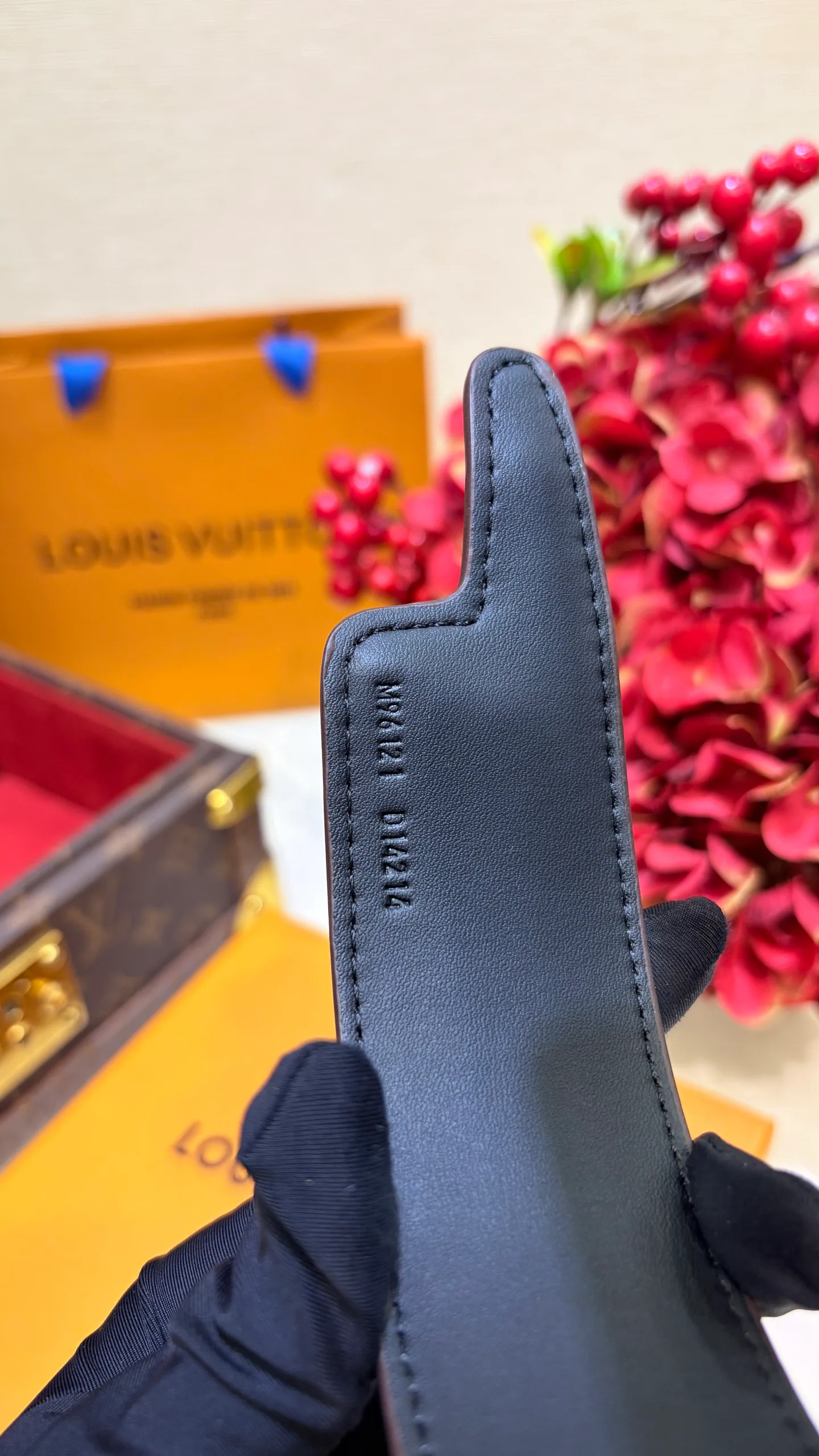 Головные Уборы Louis Vuitton 18202159