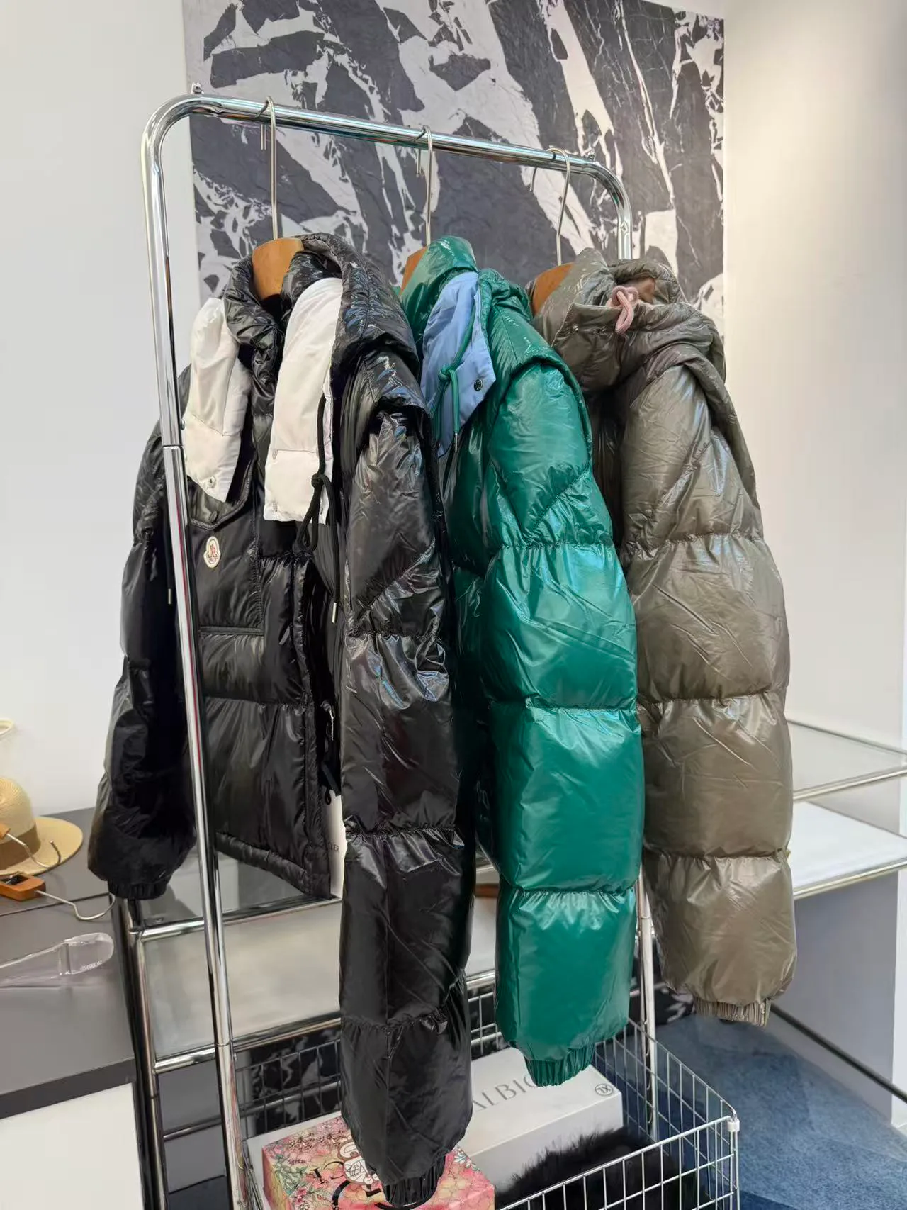 Куртки И Пуховики Женские Moncler 19236833