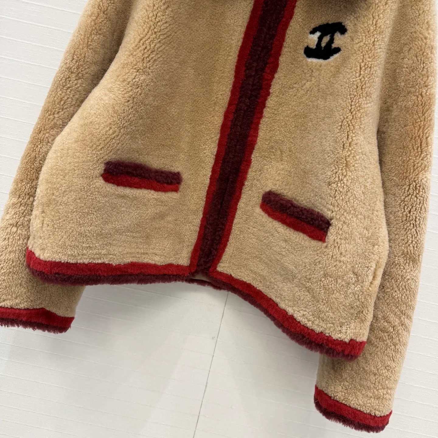Куртки И Пуховики Женские Chanel 19725796