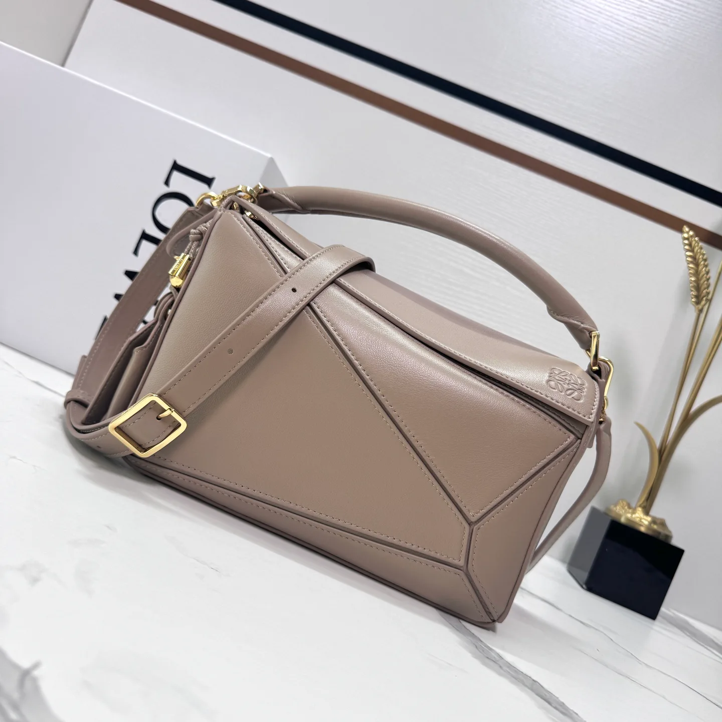 Классические Сумки Женские Loewe 17270396