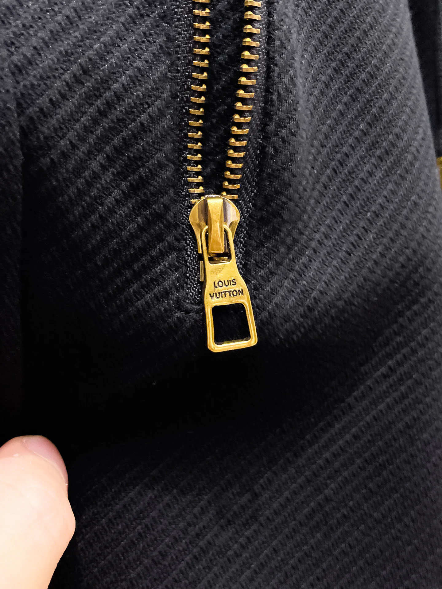 Шорты Мужские Louis Vuitton 13417604