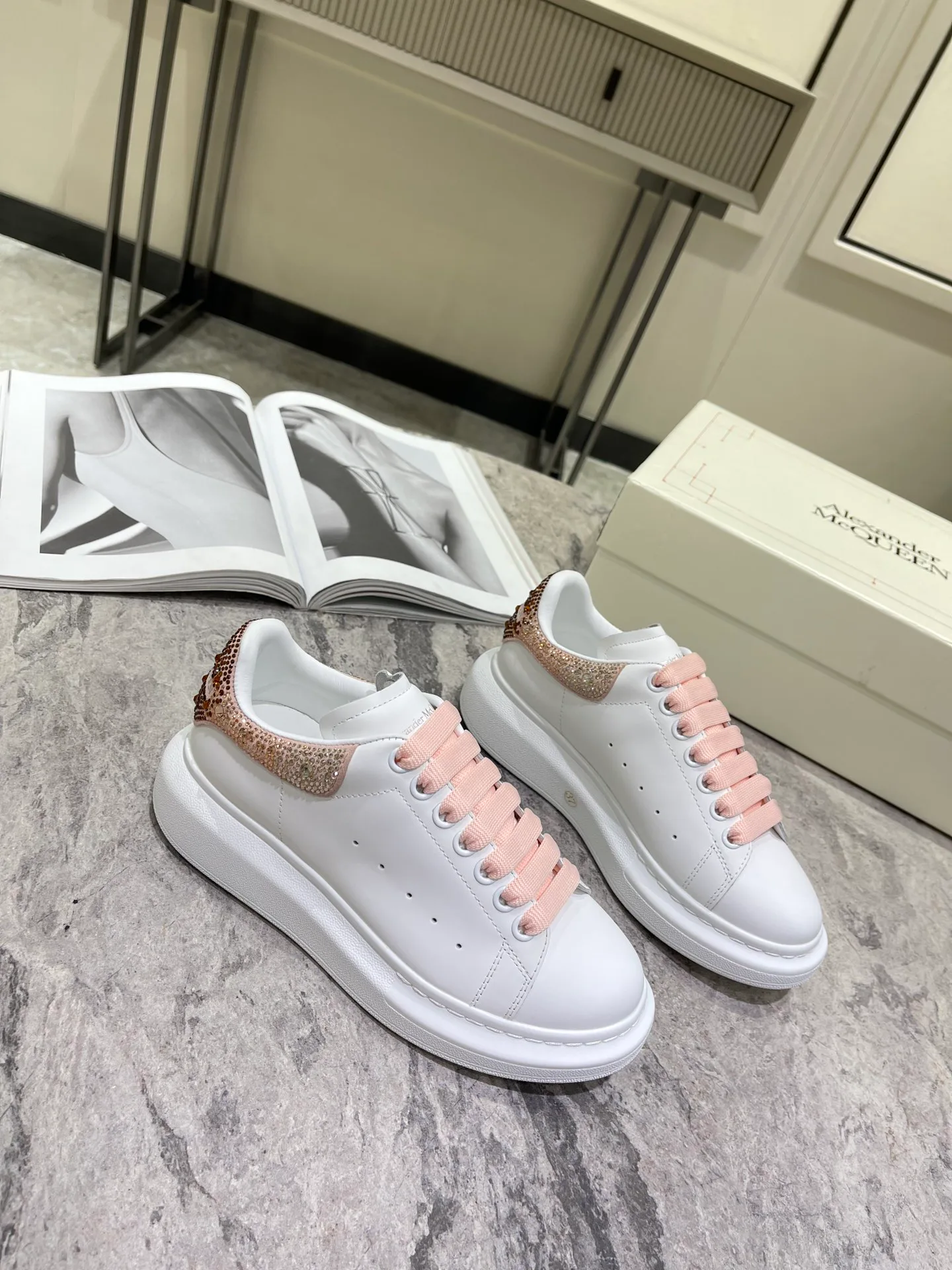 Кроссовки Женские Alexander Mcqueen 3446199