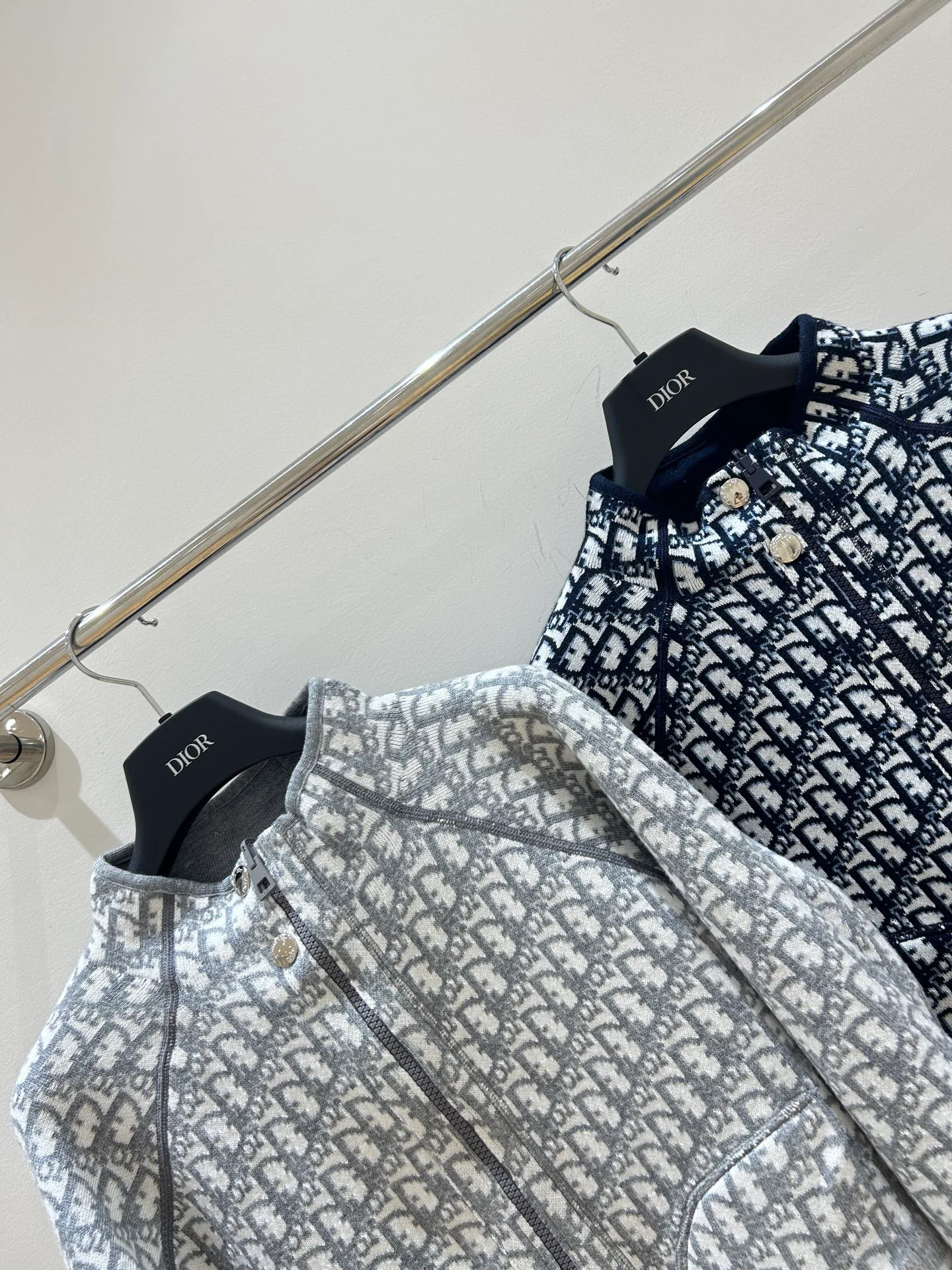 Куртки И Пуховики Женские Christian Dior 410034