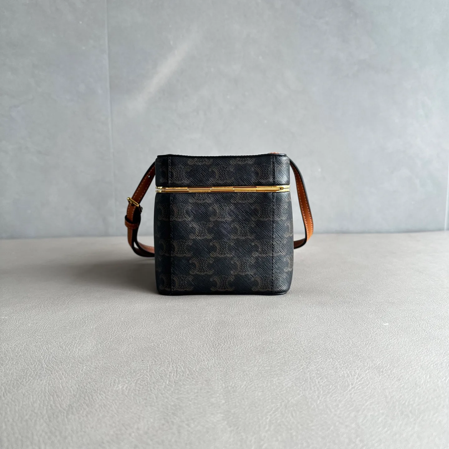 Классические Сумки Женские Celine 13389877