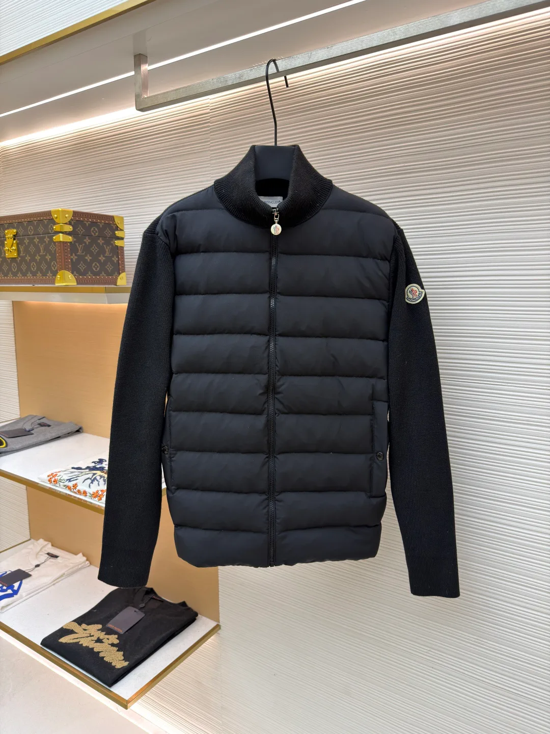 Куртки И Пуховики Мужские Moncler 339521