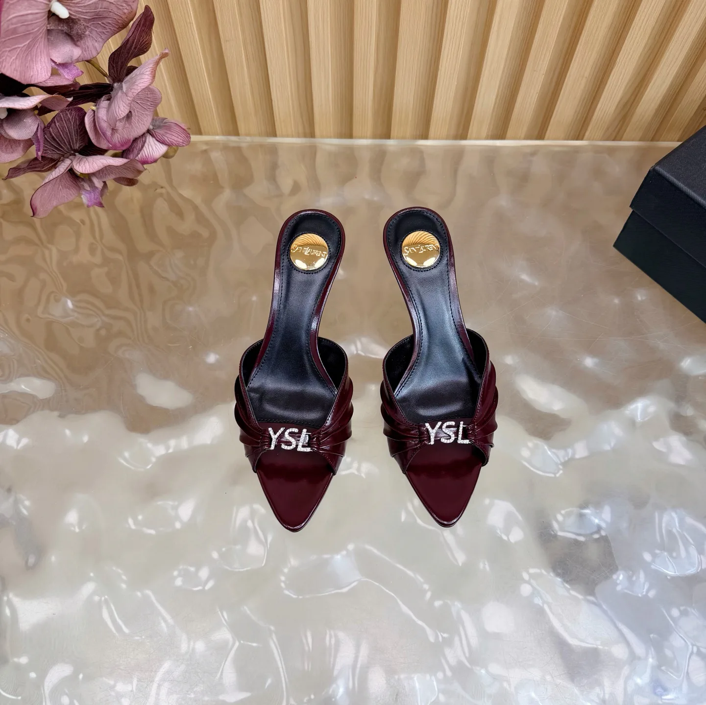 Босоножки Женские Saint Laurent 11660279