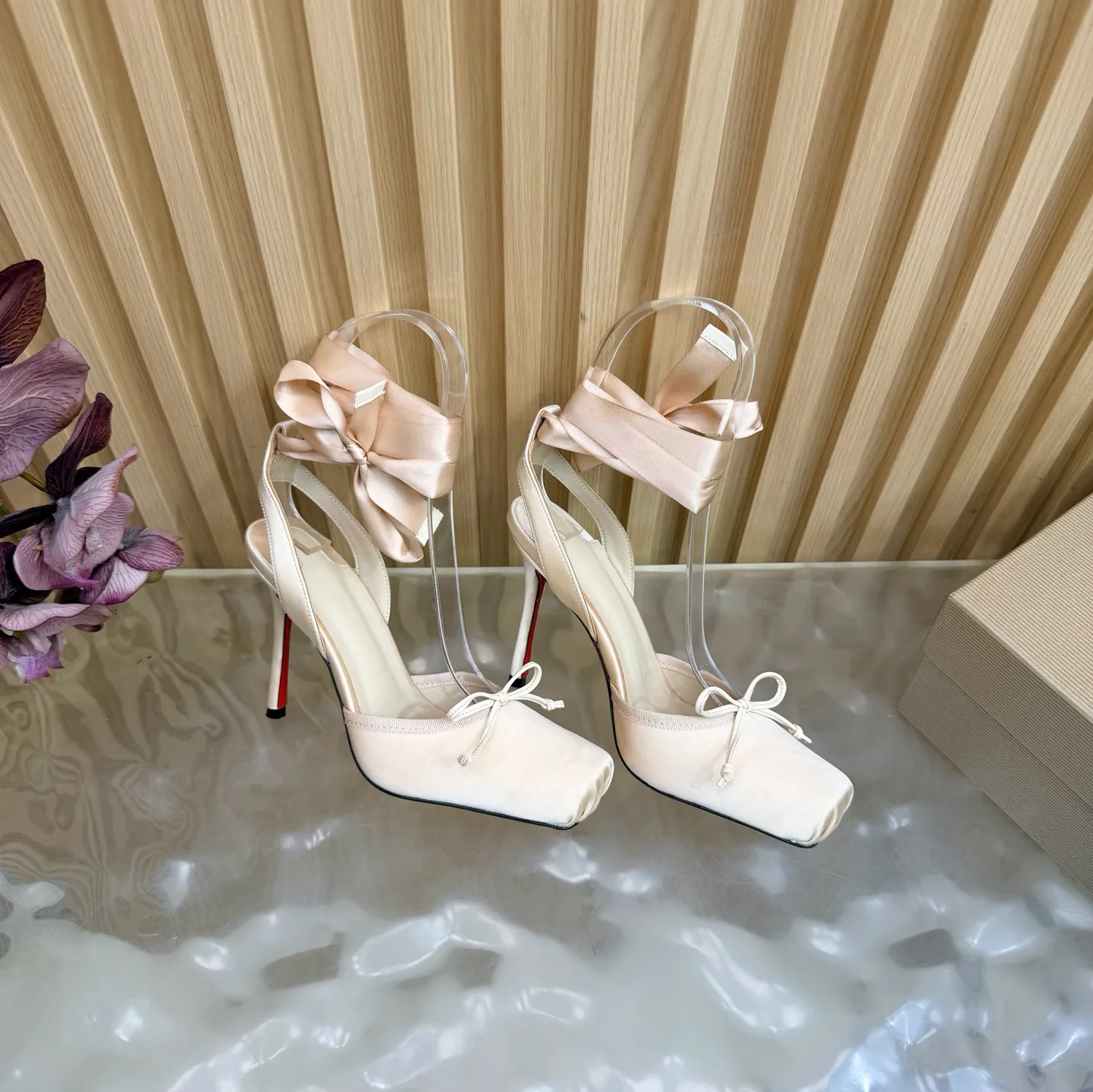 Туфли Женские Christian Louboutin 9396026