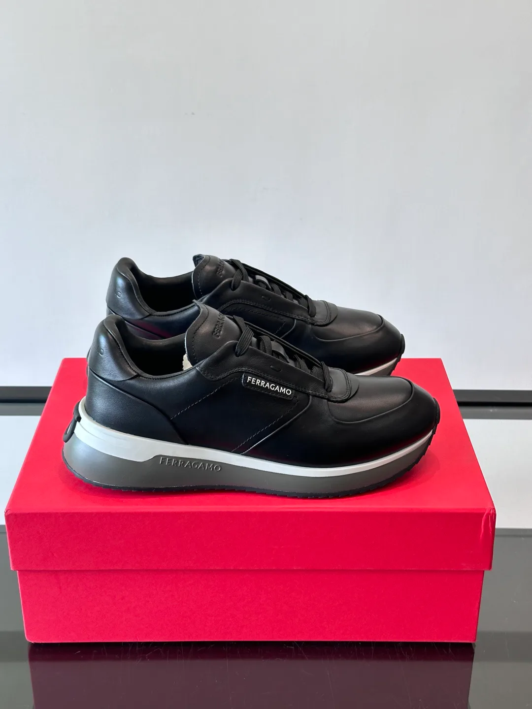 Кроссовки Мужские Salvatore Ferragamo 10615049