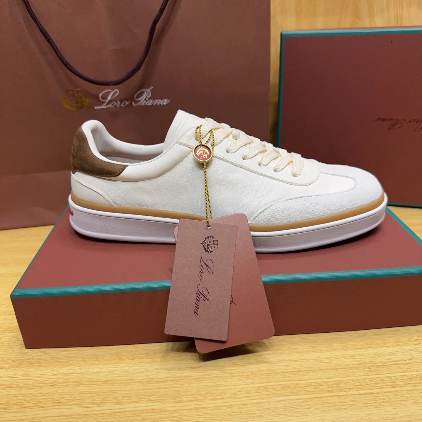 Кроссовки Женские Loro Piana 18263646