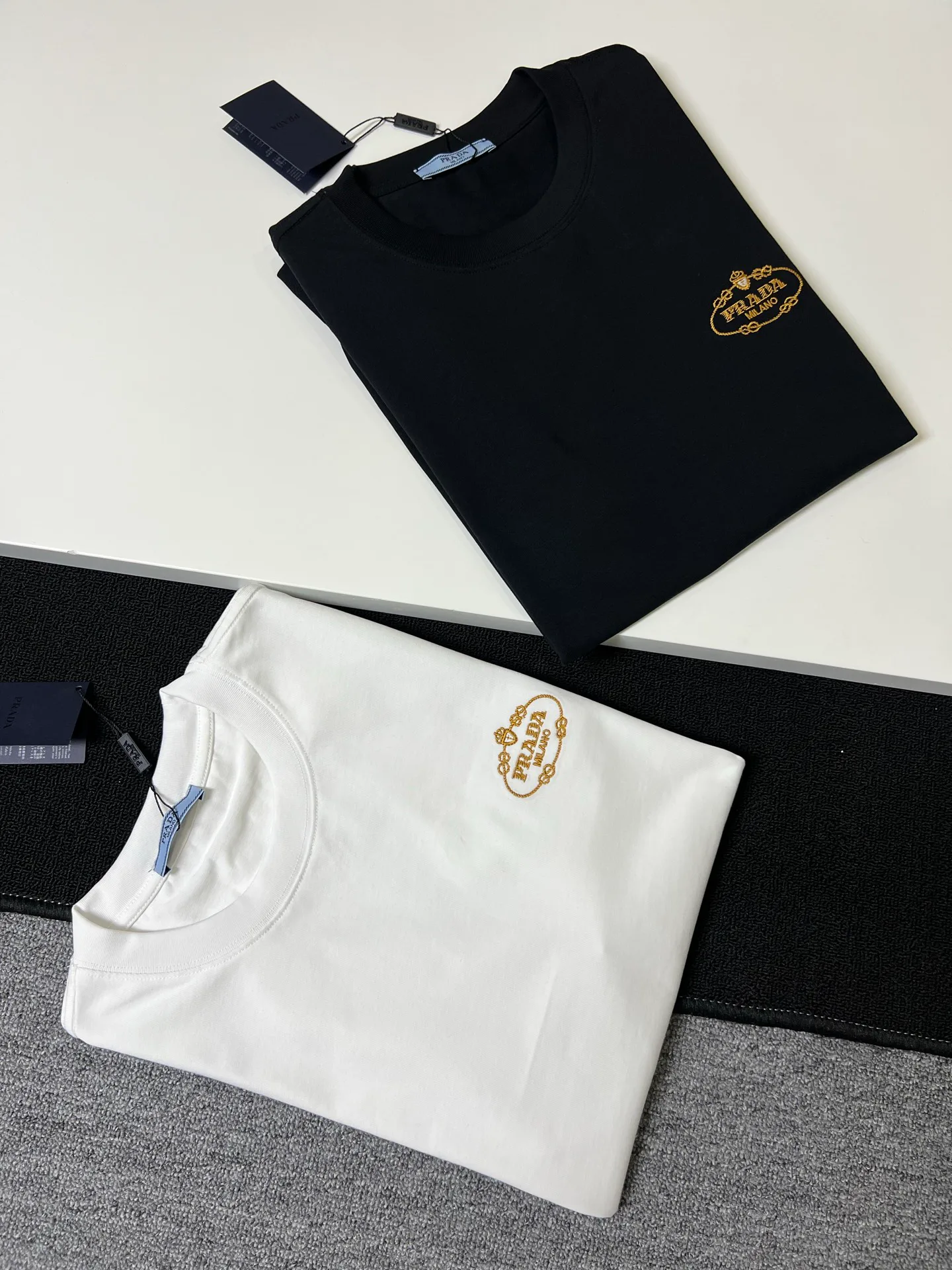 Футболки Женские Prada 36126