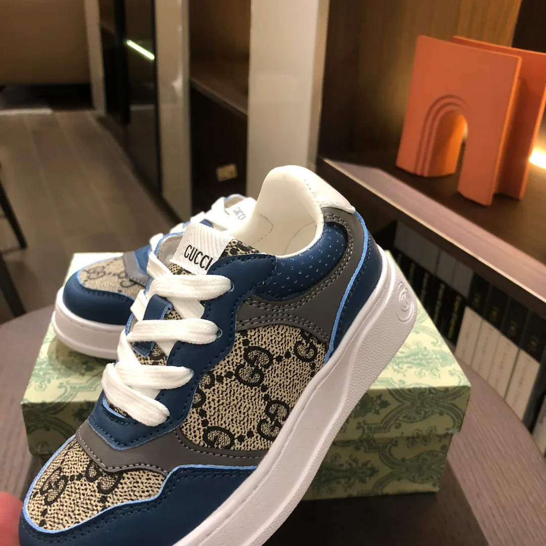 Кроссовки Женские Gucci 18445135