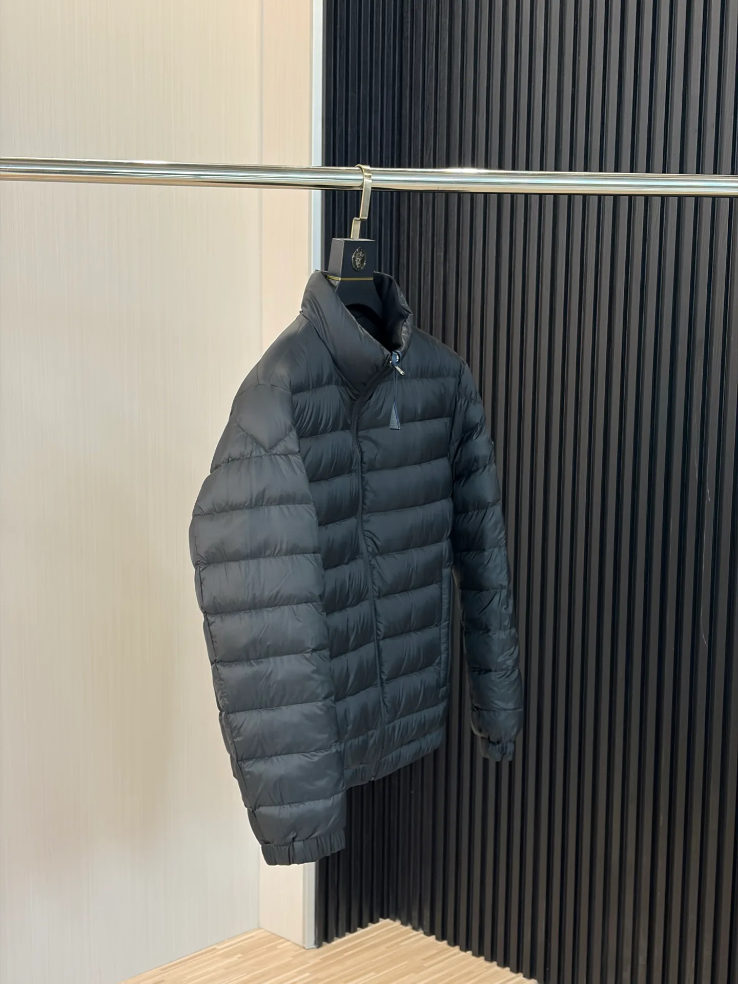 Куртки И Пуховики Женские Moncler 18188486