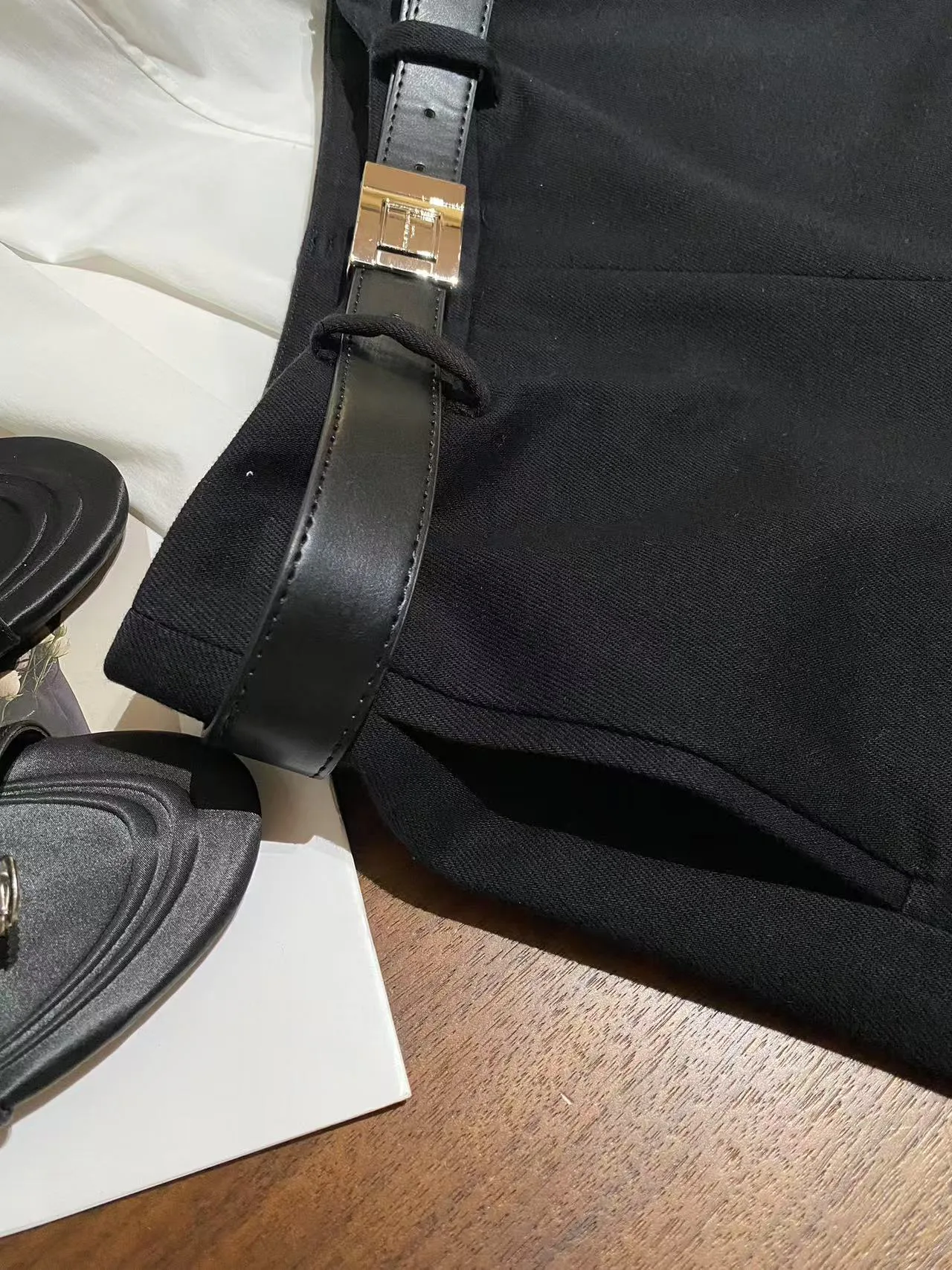 Шорты Женские Saint Laurent 20120