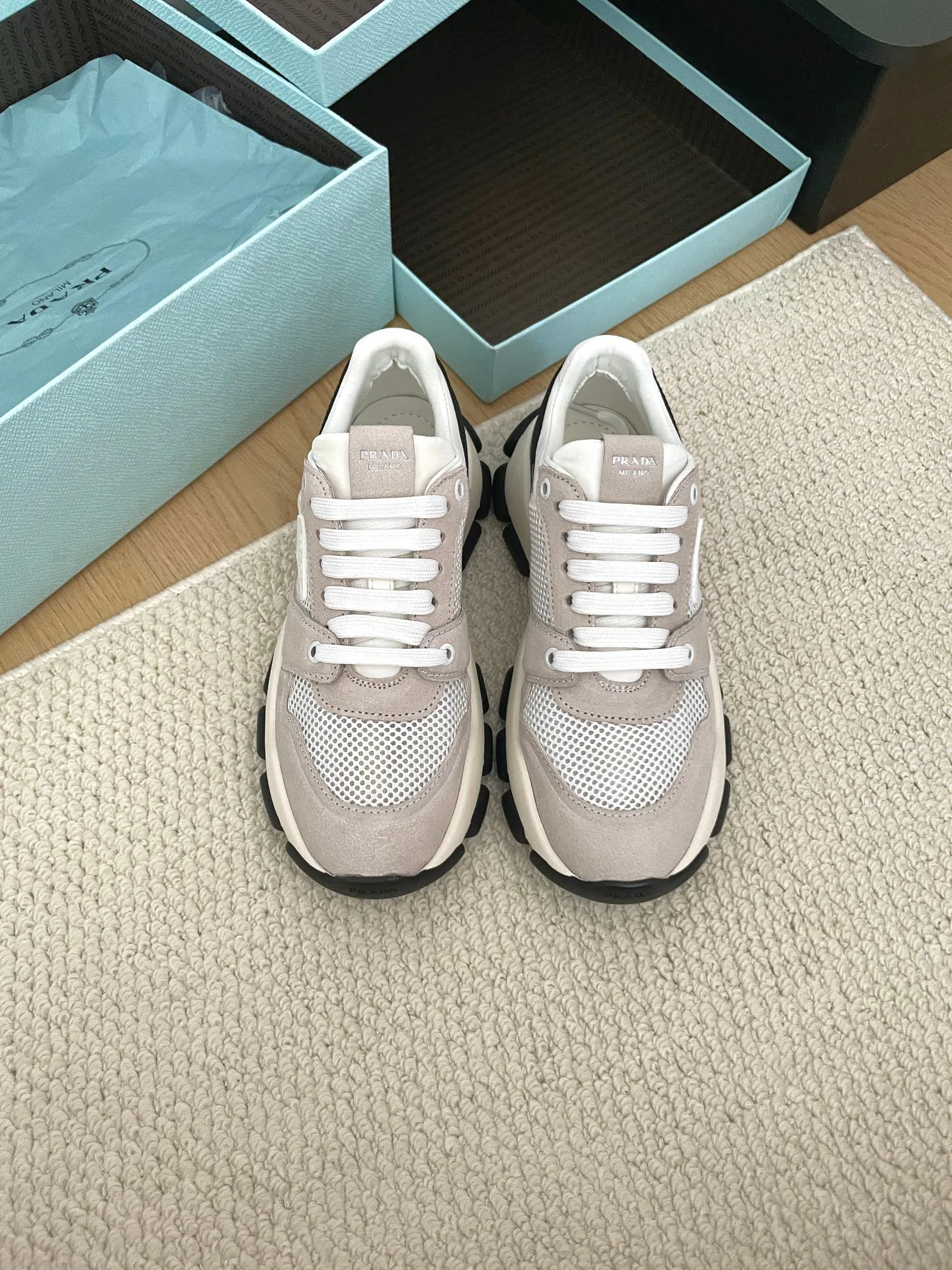 Кроссовки Женские Prada 17324749