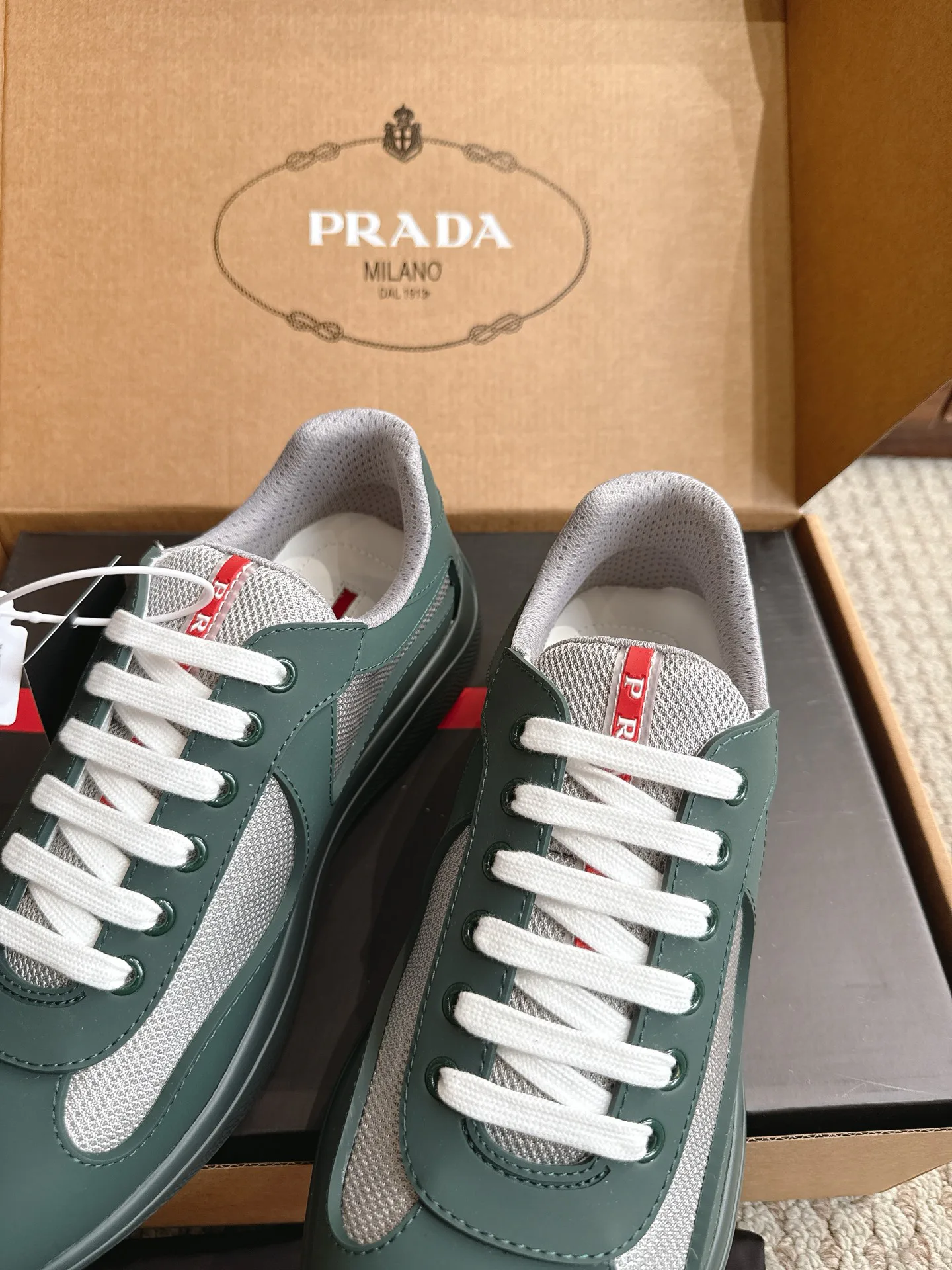 Кроссовки Женские Prada 17470437