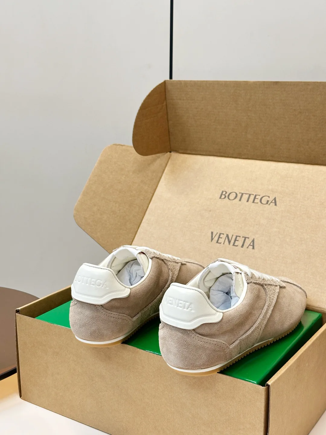 Кроссовки Женские Bottega Veneta 18154780